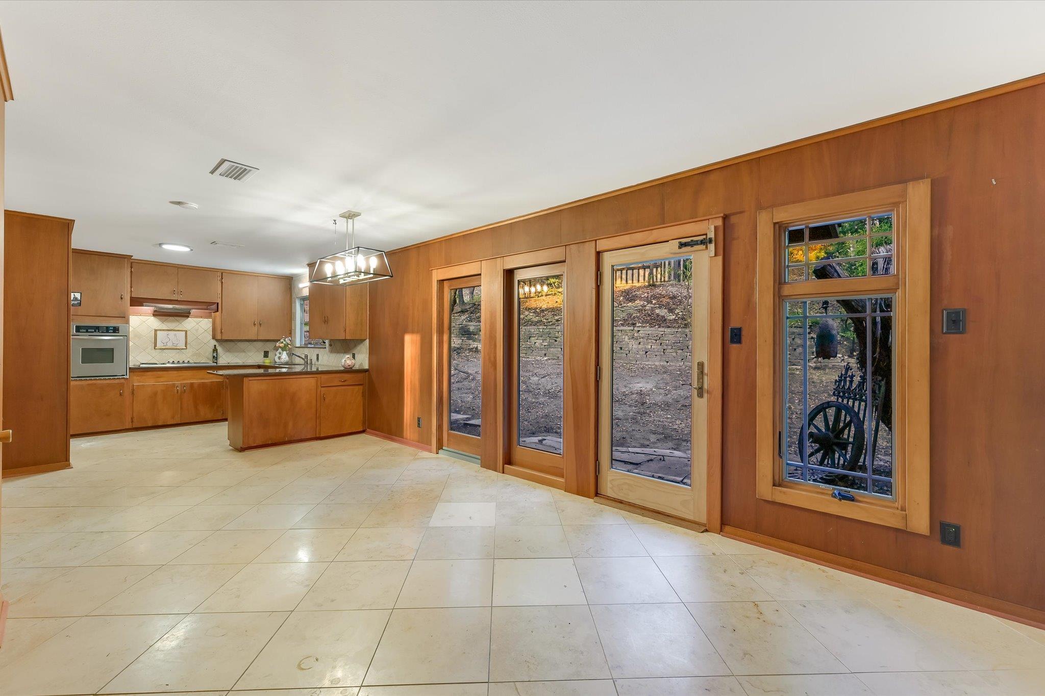 5723 Highland Hills Dr, Austin, TX 78731