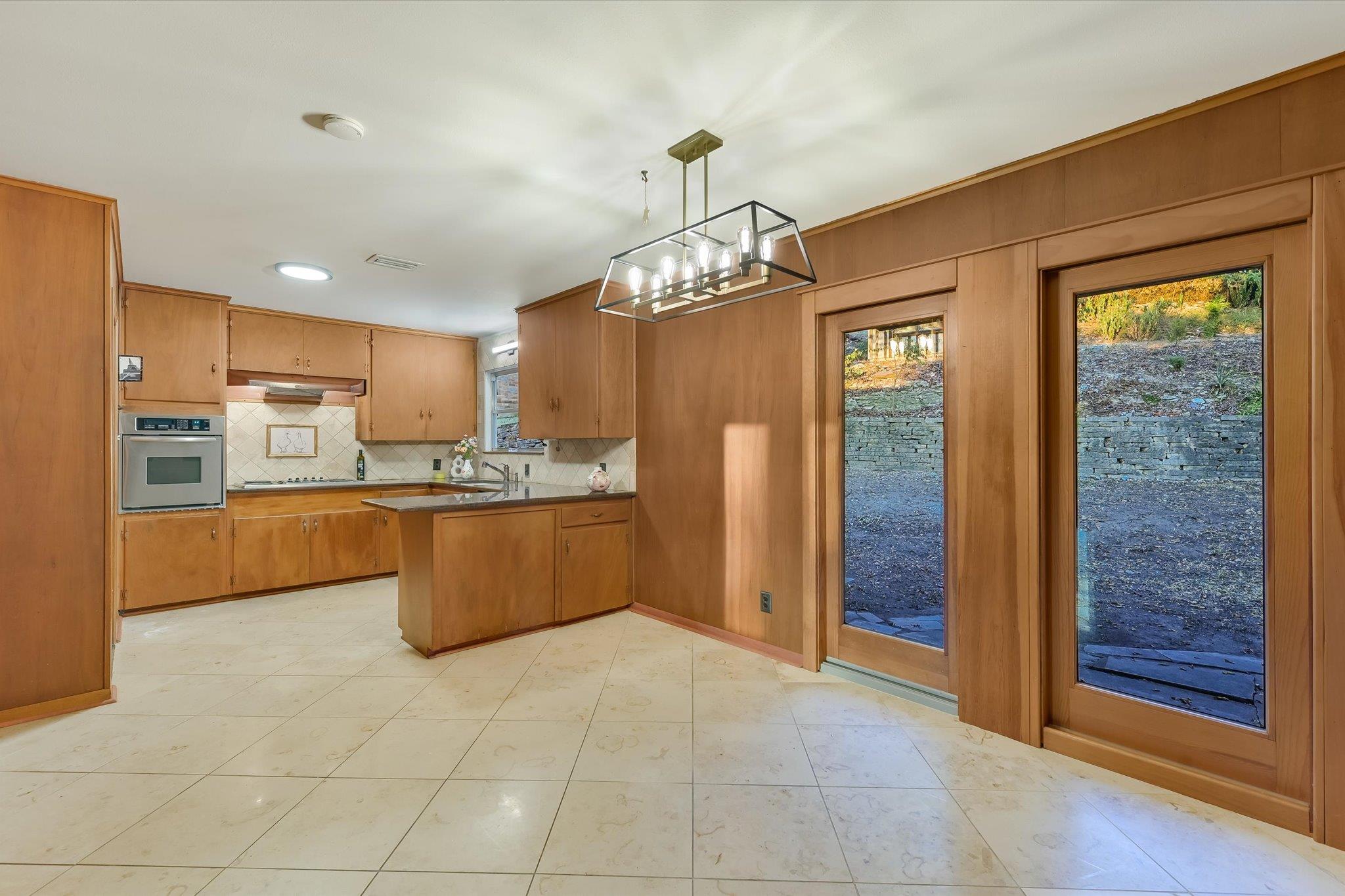 5723 Highland Hills Dr, Austin, TX 78731