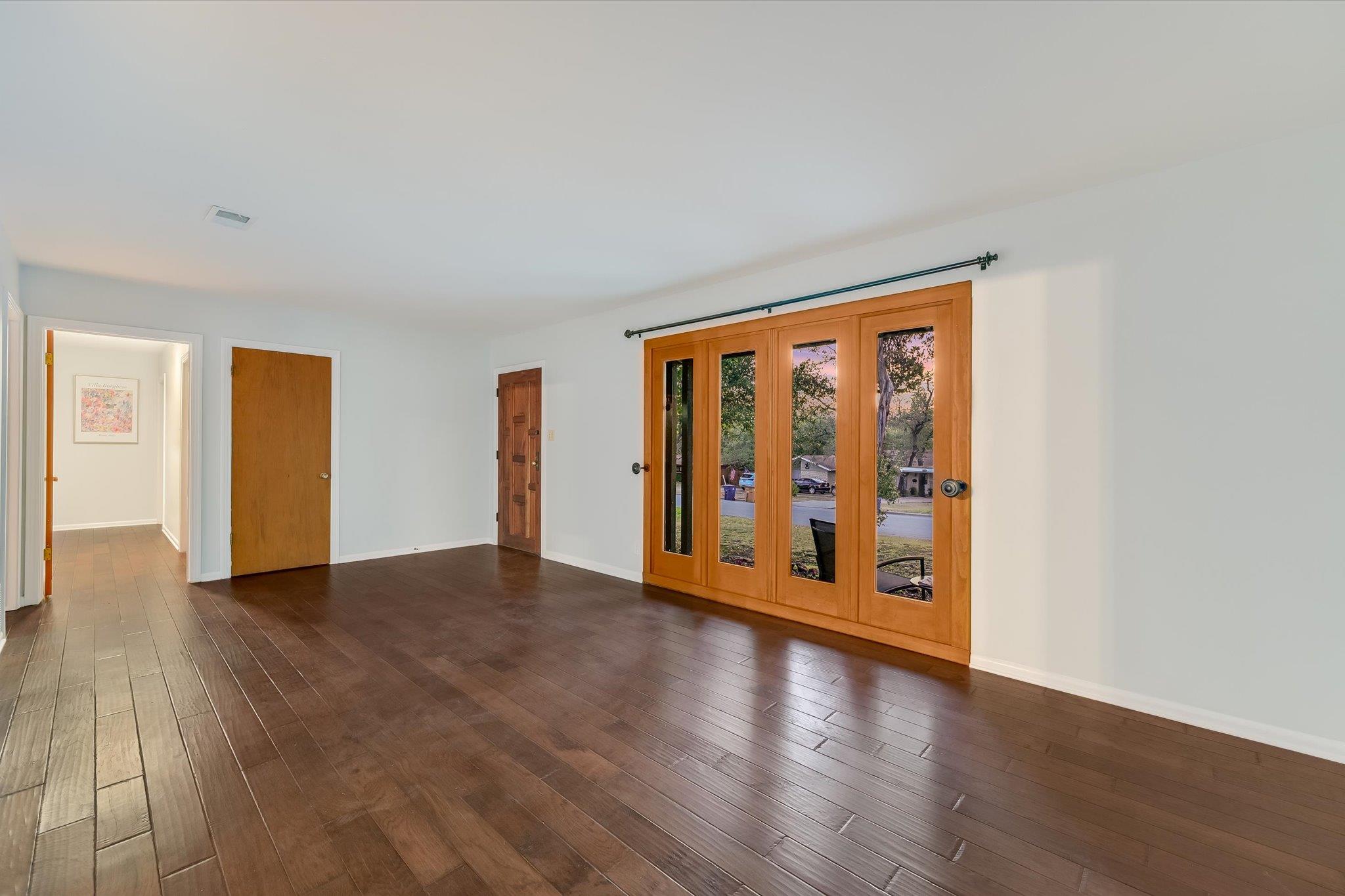 5723 Highland Hills Dr, Austin, TX 78731