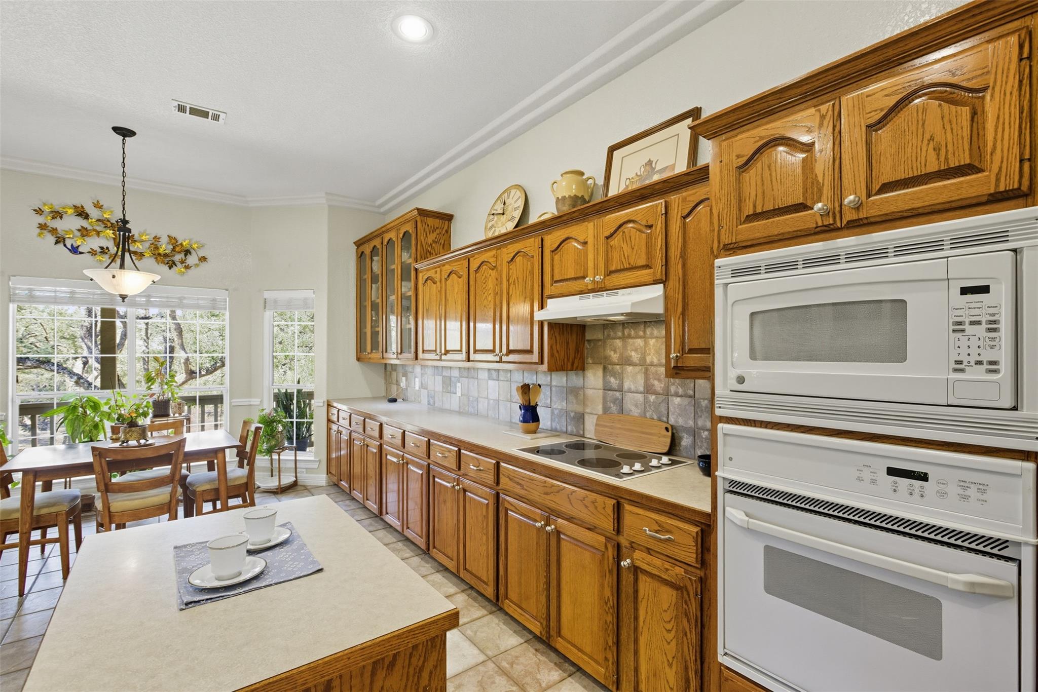 405 Allen Cir, Georgetown, TX 78633