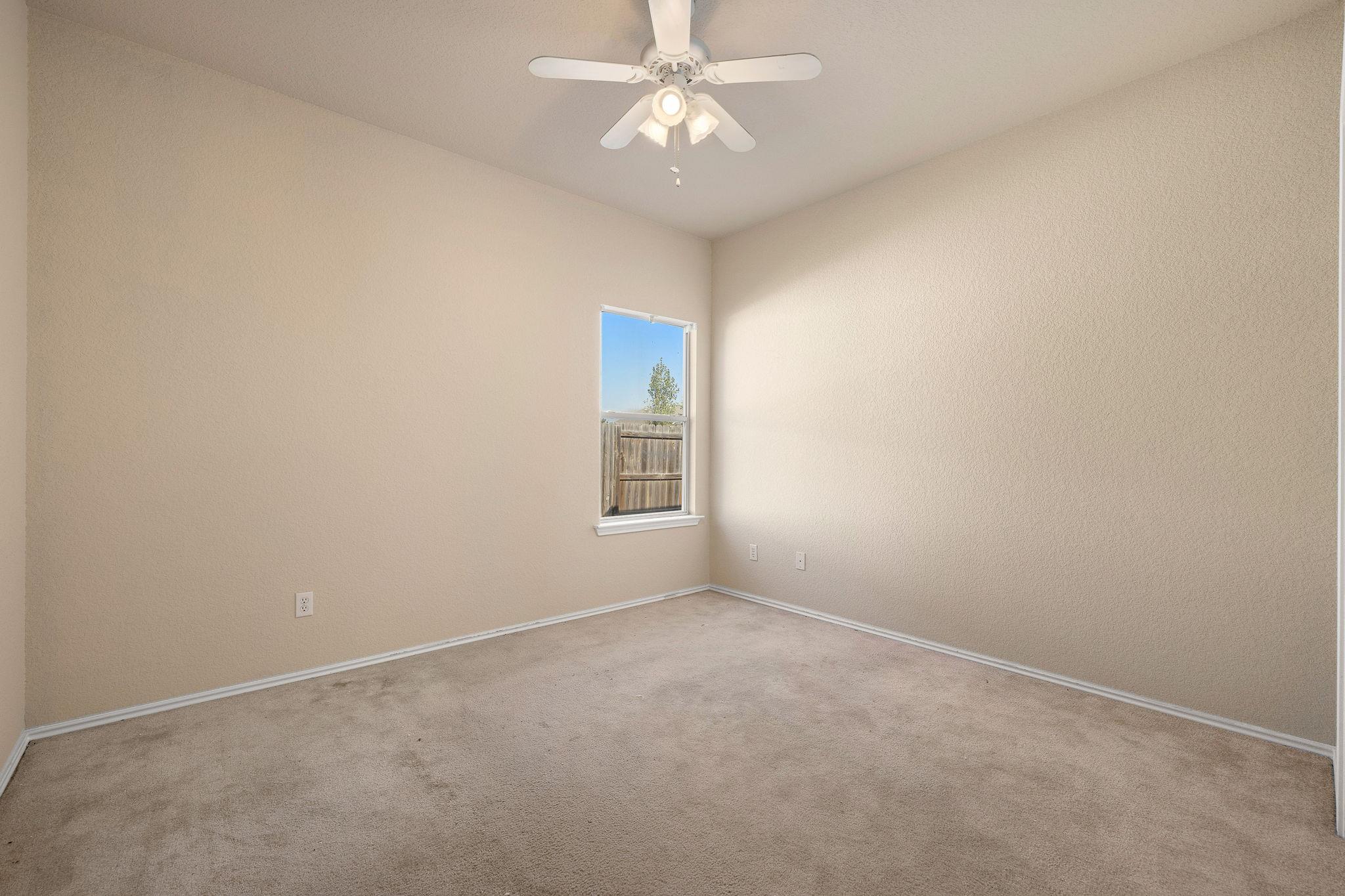 220 Flinn St, Hutto, TX 78634