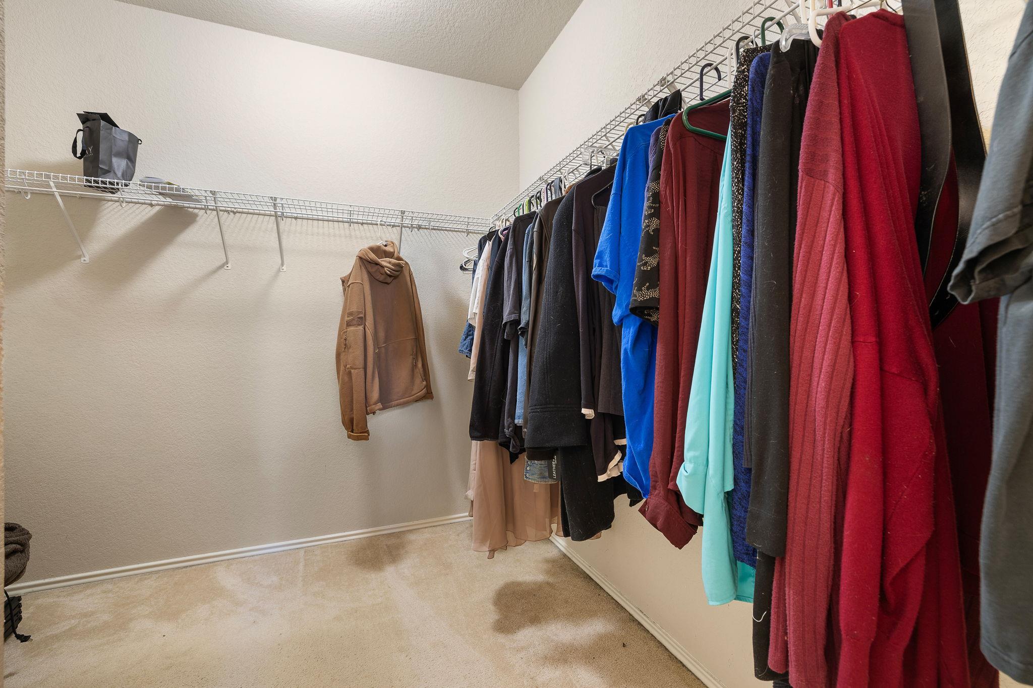 220 Flinn St, Hutto, TX 78634