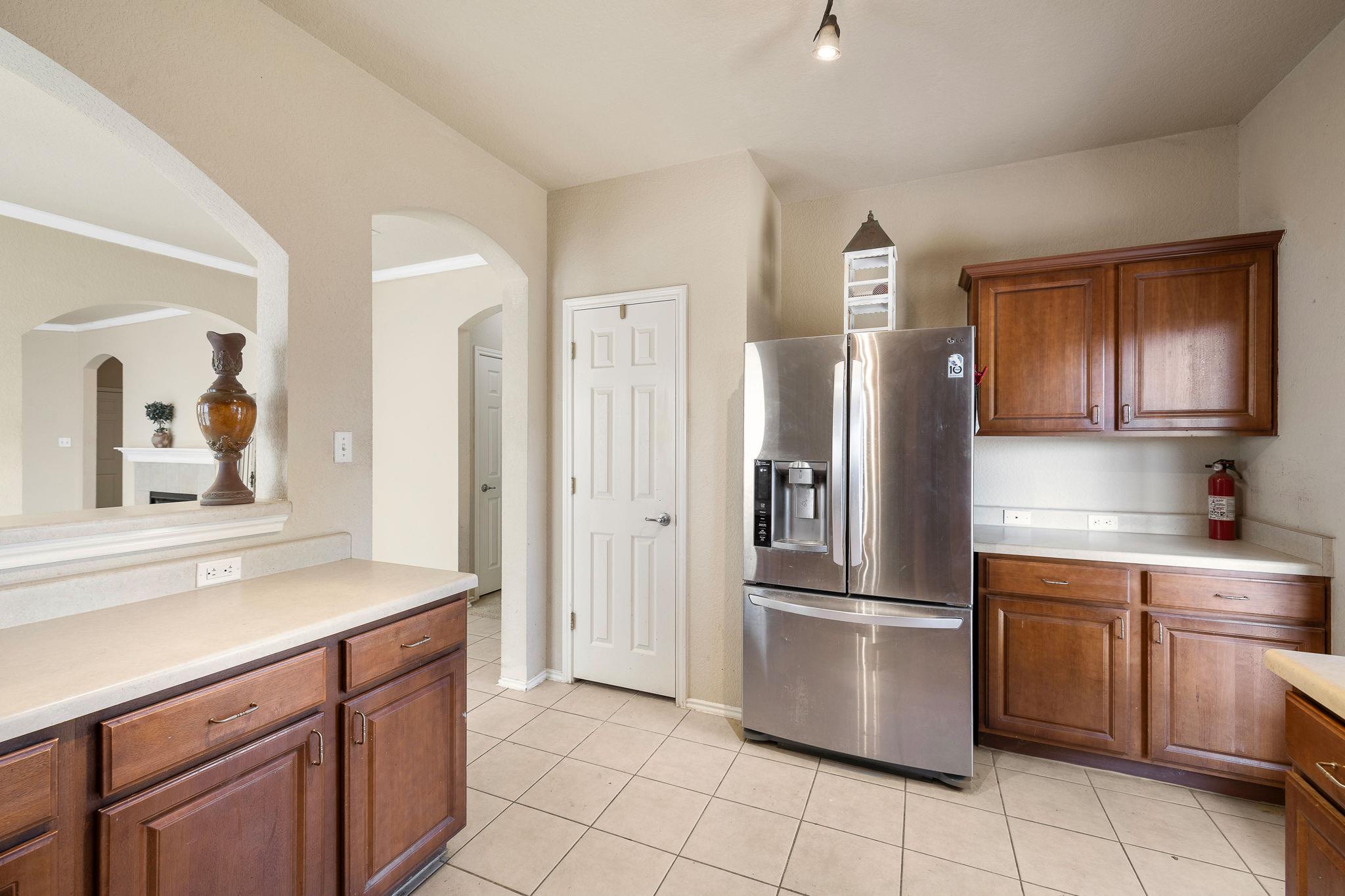 220 Flinn St, Hutto, TX 78634