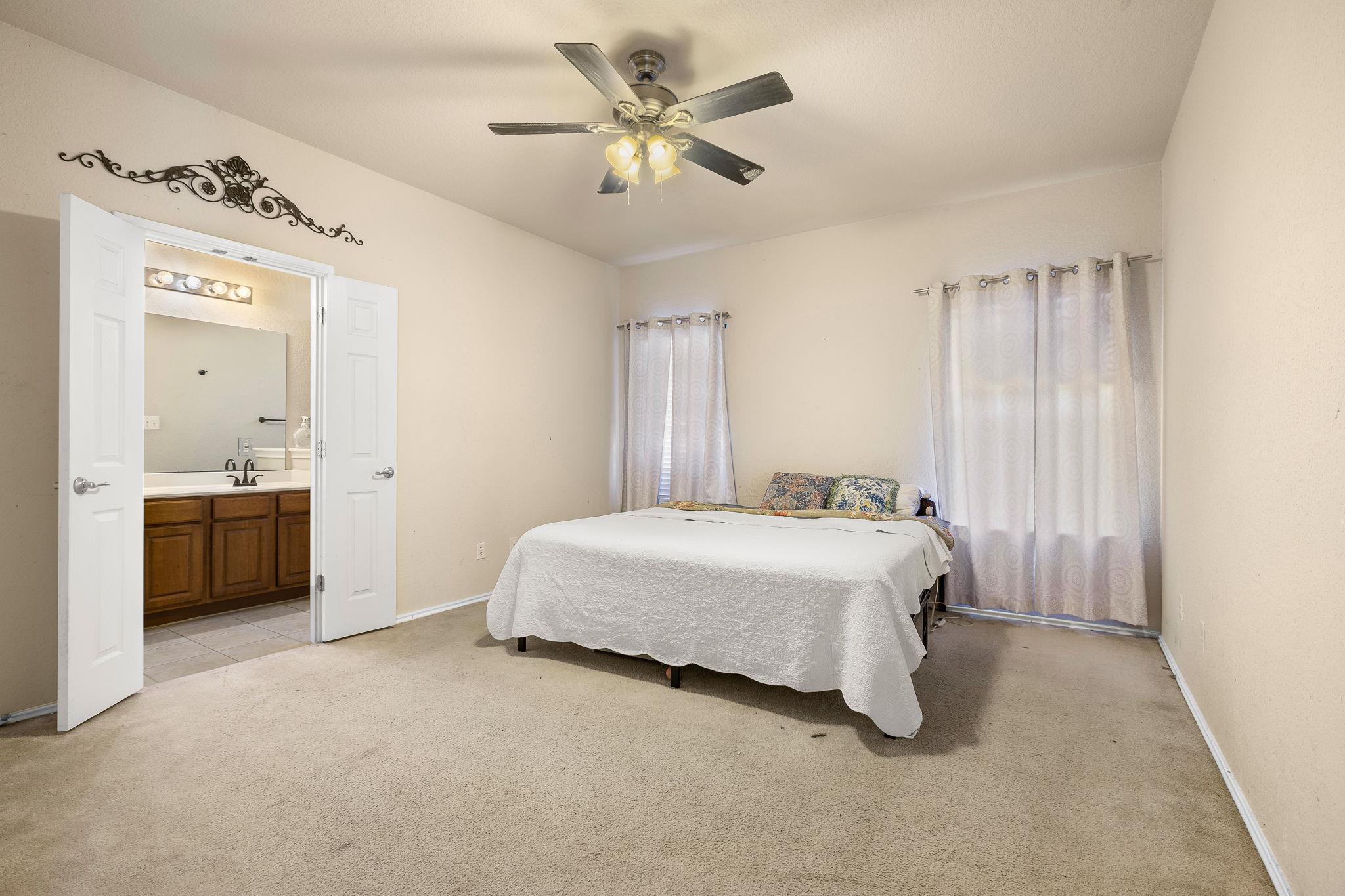 220 Flinn St, Hutto, TX 78634