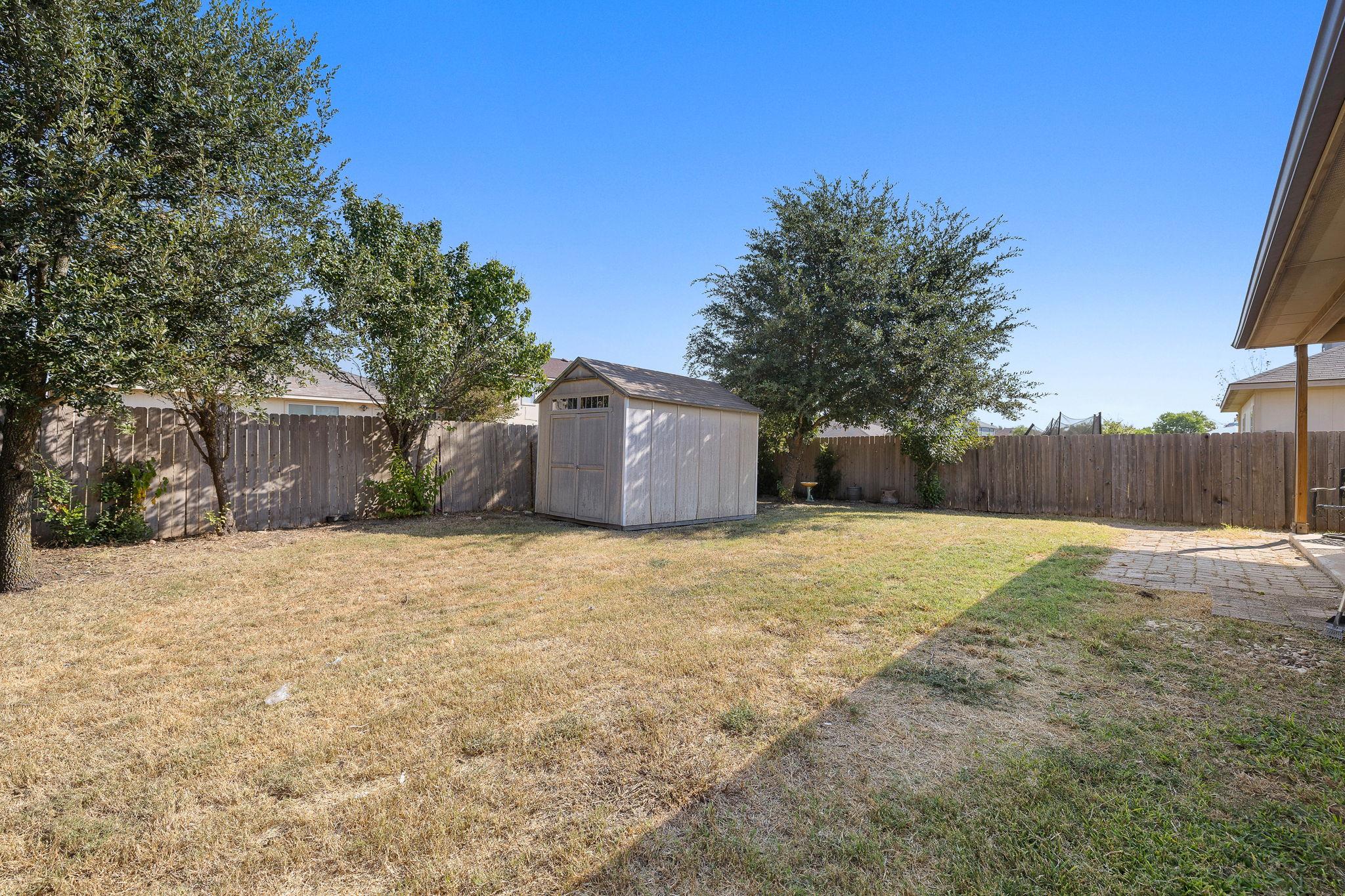 220 Flinn St, Hutto, TX 78634