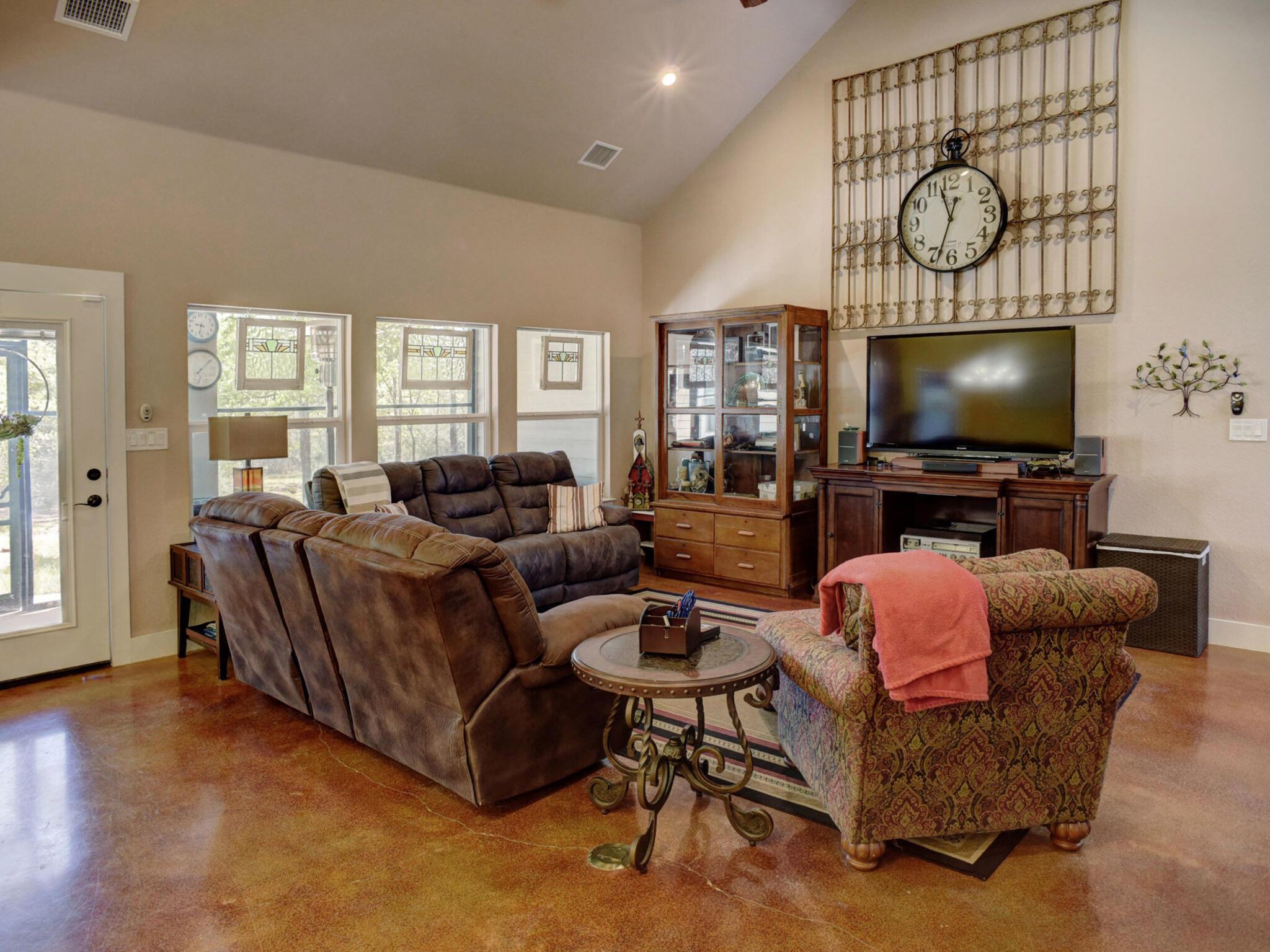 138 Wood Hollow Ct, Bastrop, TX 78602