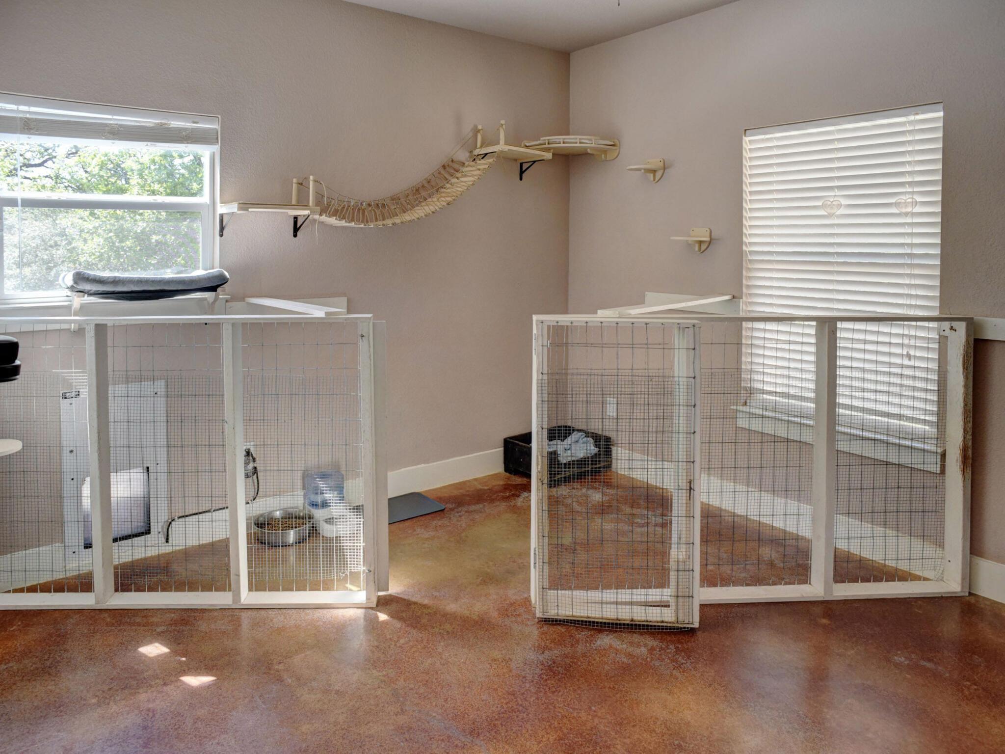 138 Wood Hollow Ct, Bastrop, TX 78602