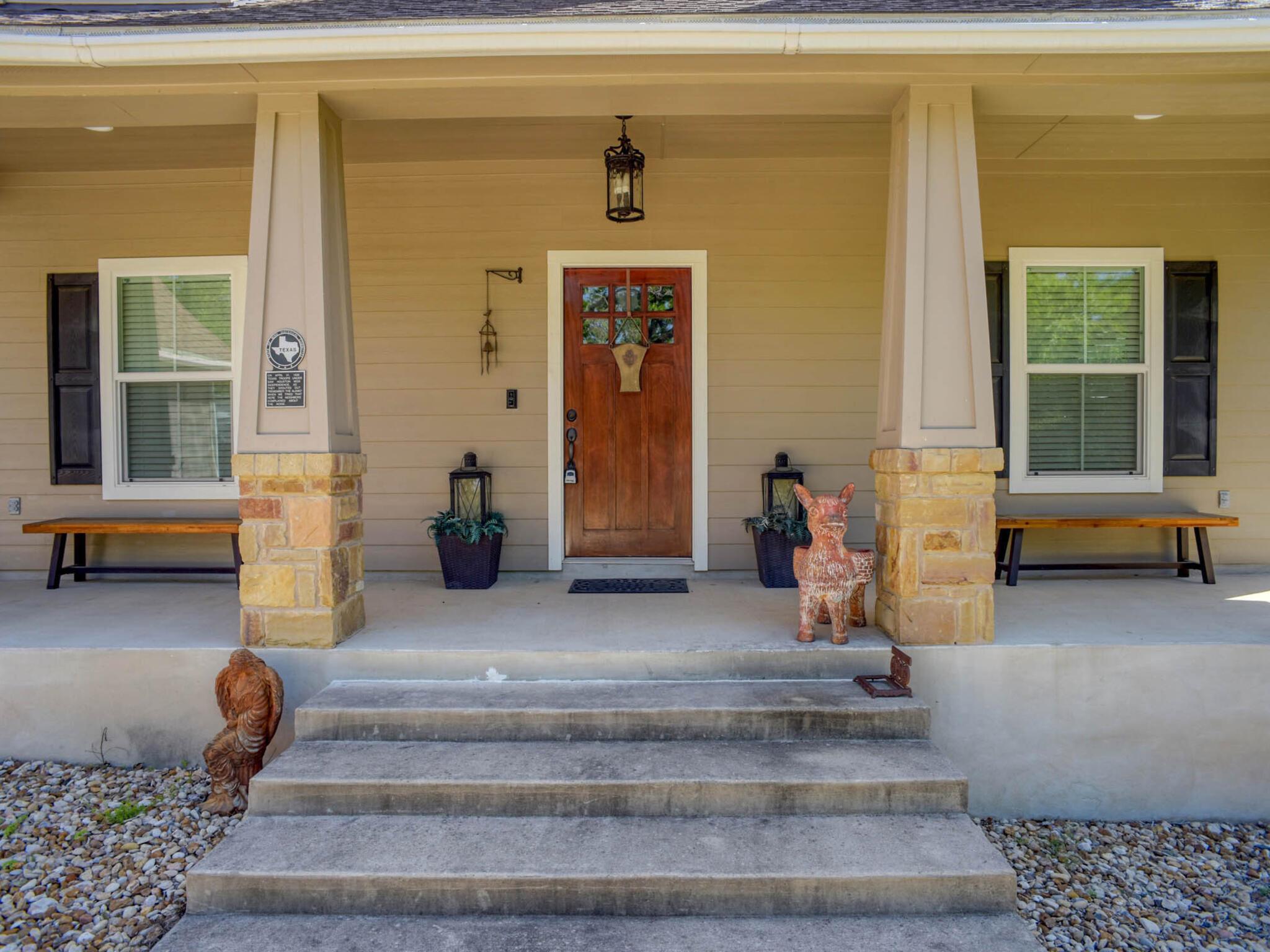 138 Wood Hollow Ct, Bastrop, TX 78602