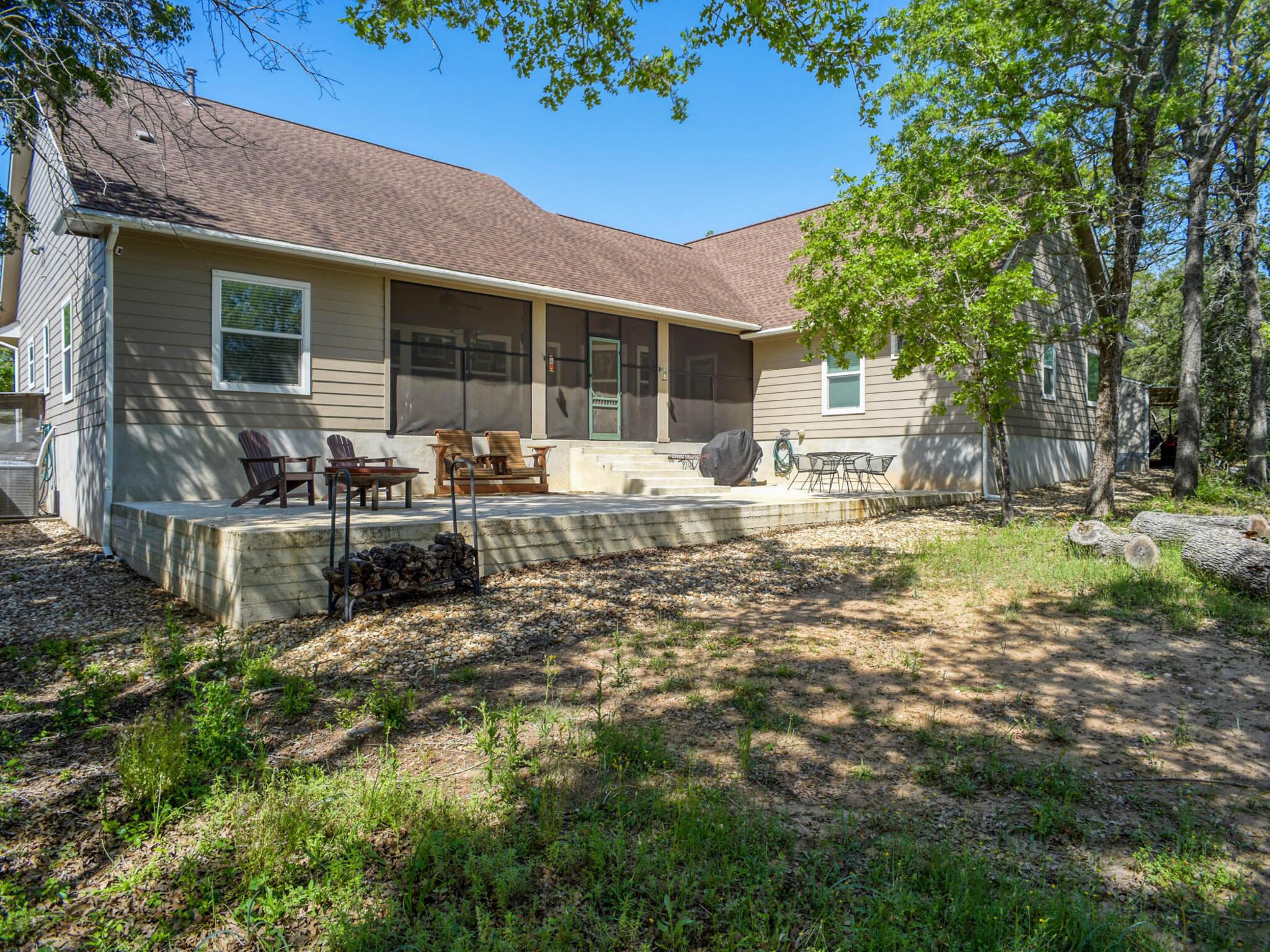 138 Wood Hollow Ct, Bastrop, TX 78602