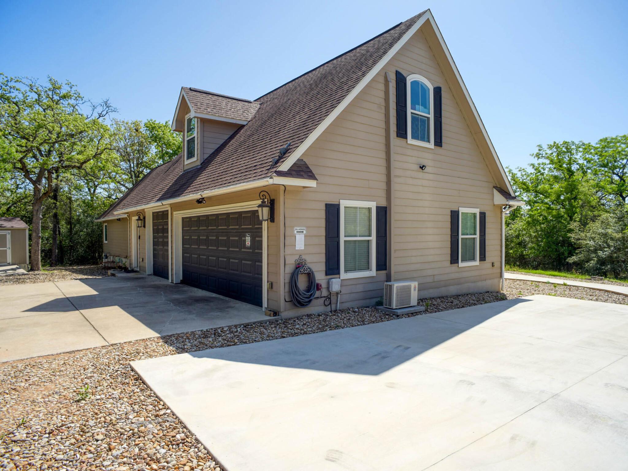138 Wood Hollow Ct, Bastrop, TX 78602