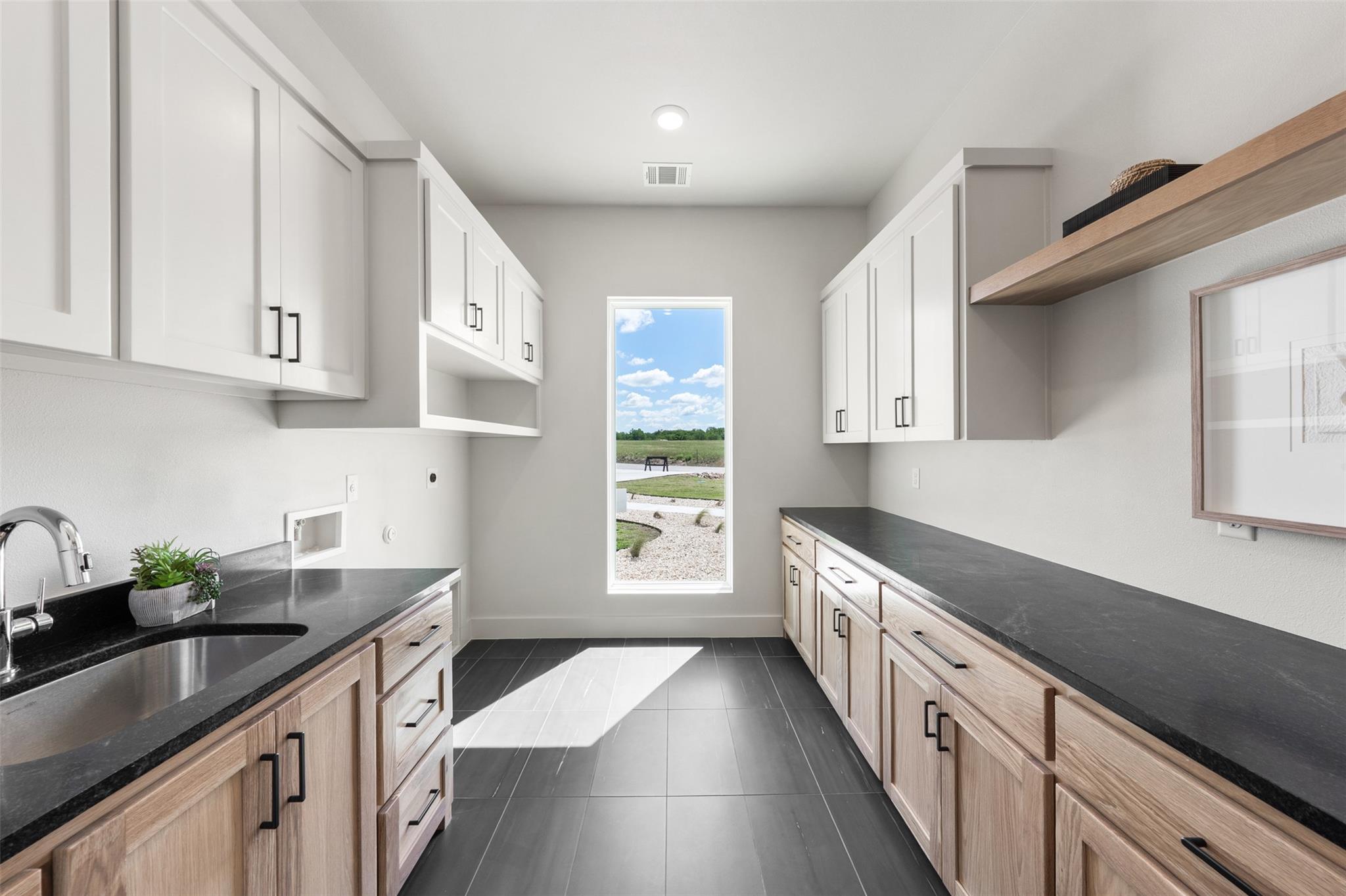 16120 Audrey Ln, Holland, TX 76534