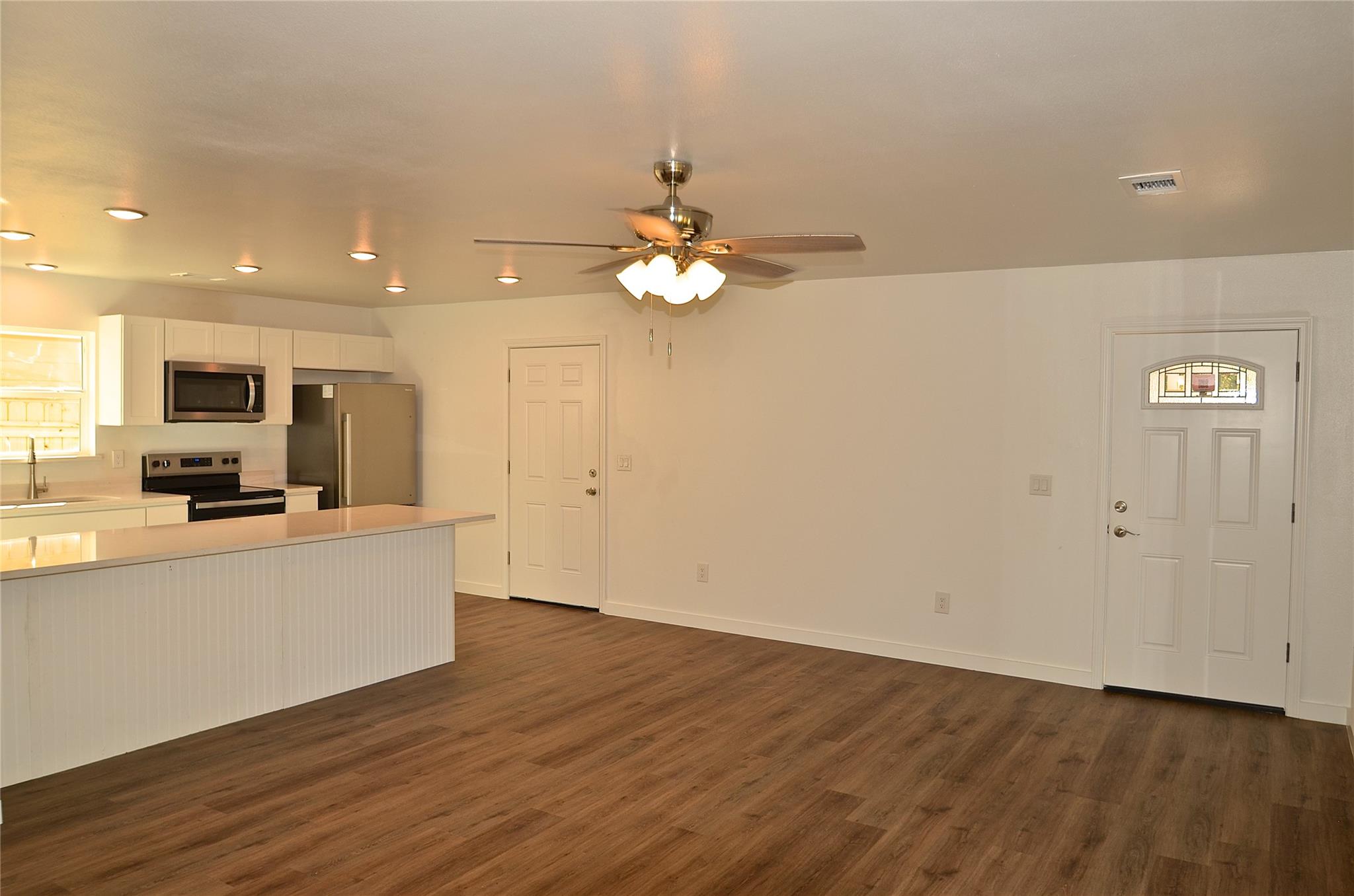 1517 Navajoe Trl, Kingsland, TX 78639