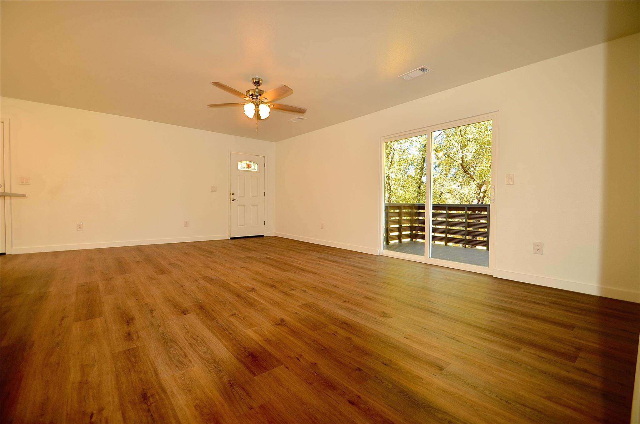 1517 Navajoe Trl, Kingsland, TX 78639