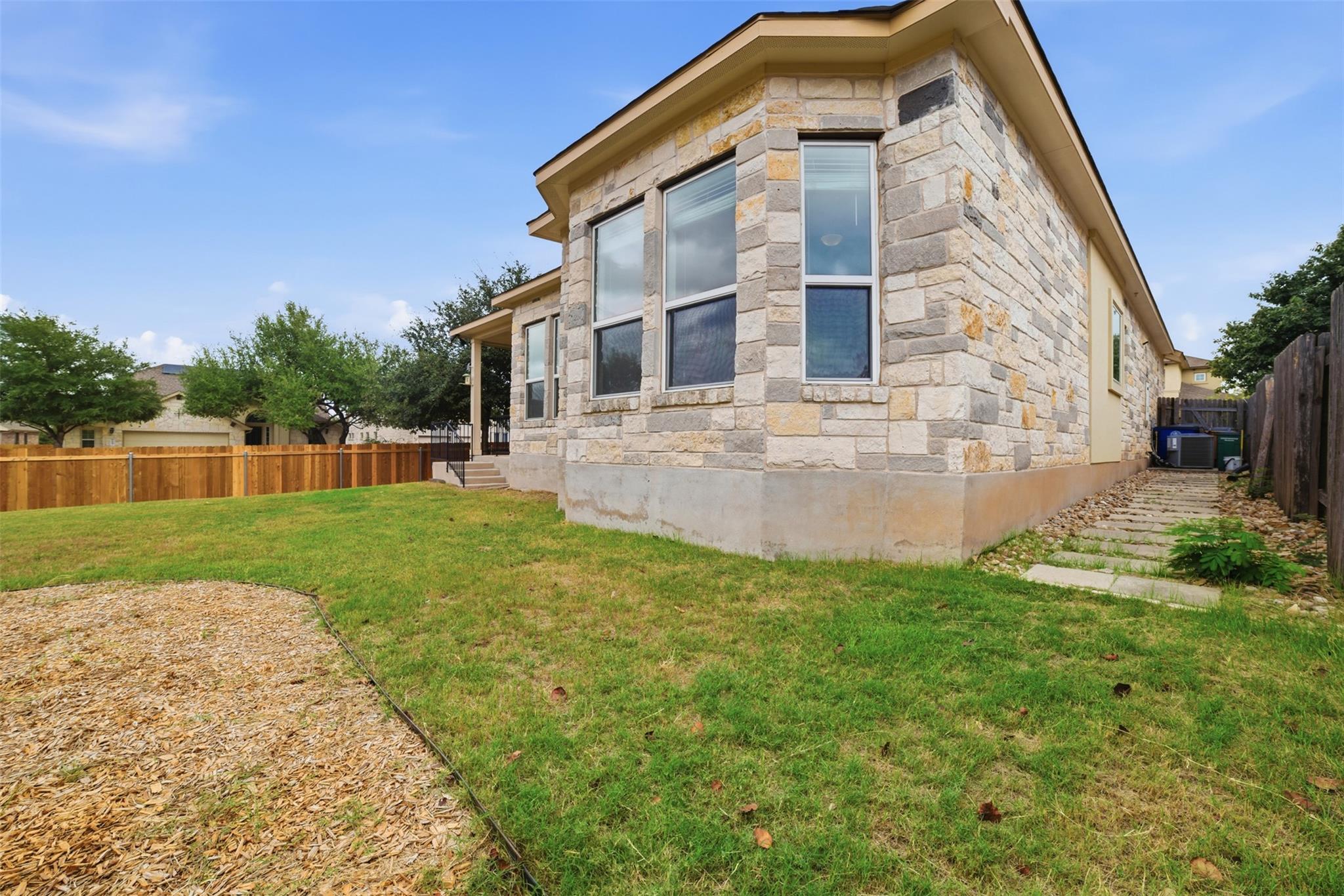 5200 Cornflower Dr, Austin, TX 78739