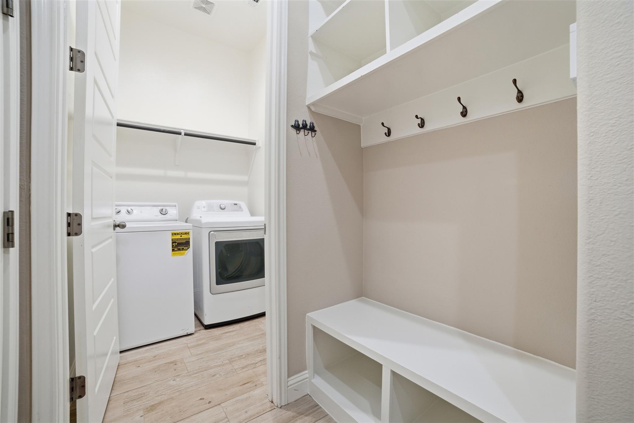 5200 Cornflower Dr, Austin, TX 78739