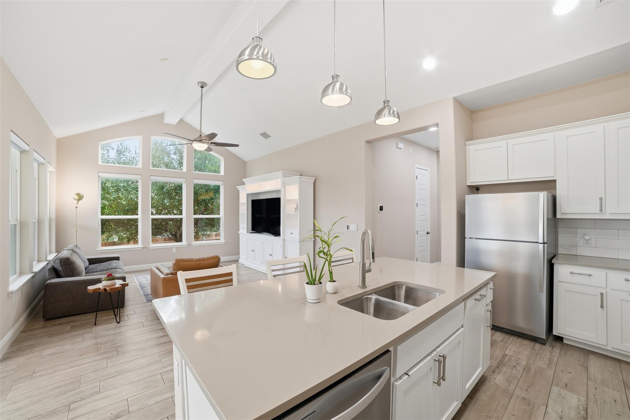 5200 Cornflower Dr, Austin, TX 78739