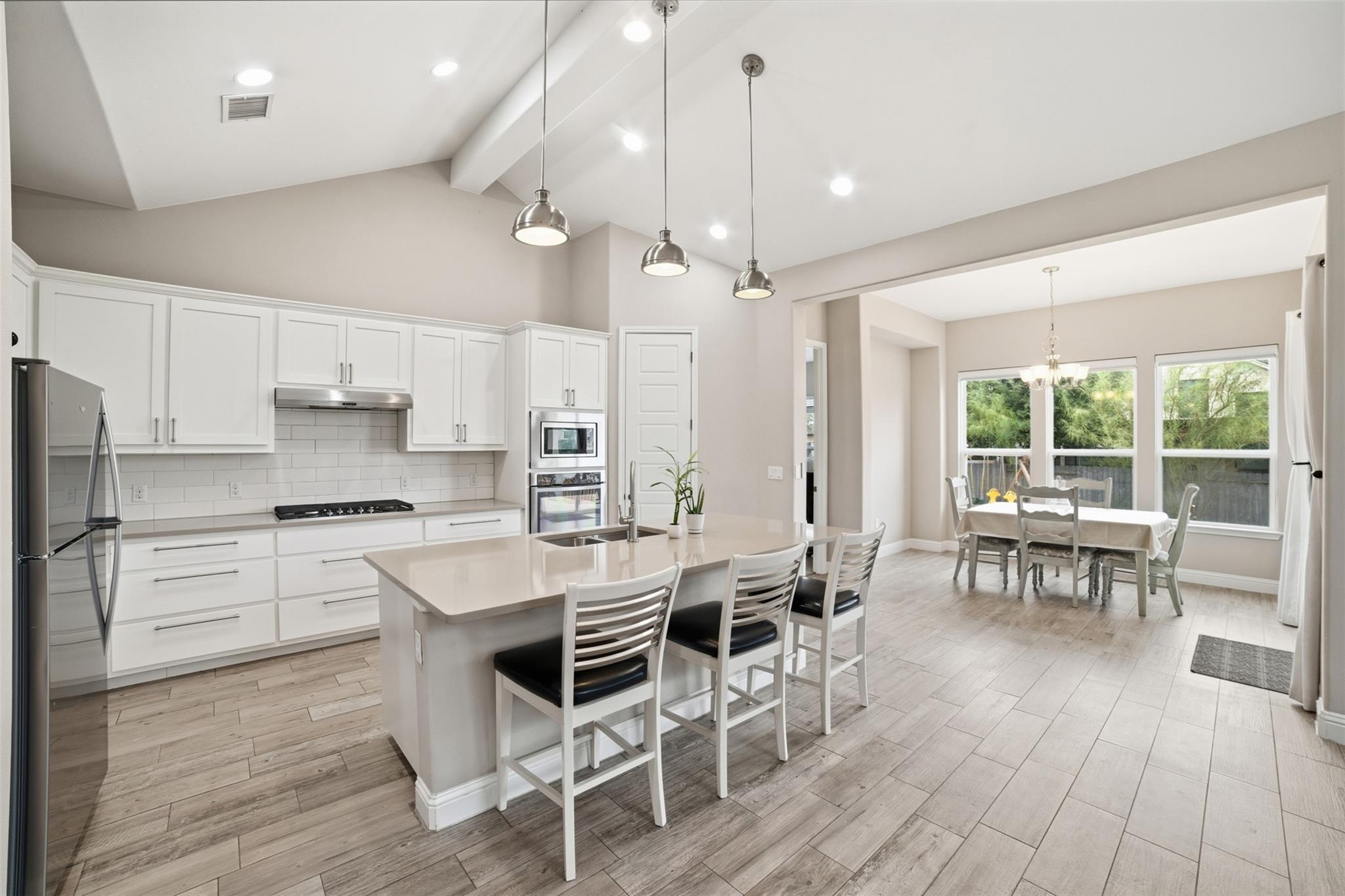 5200 Cornflower Dr, Austin, TX 78739