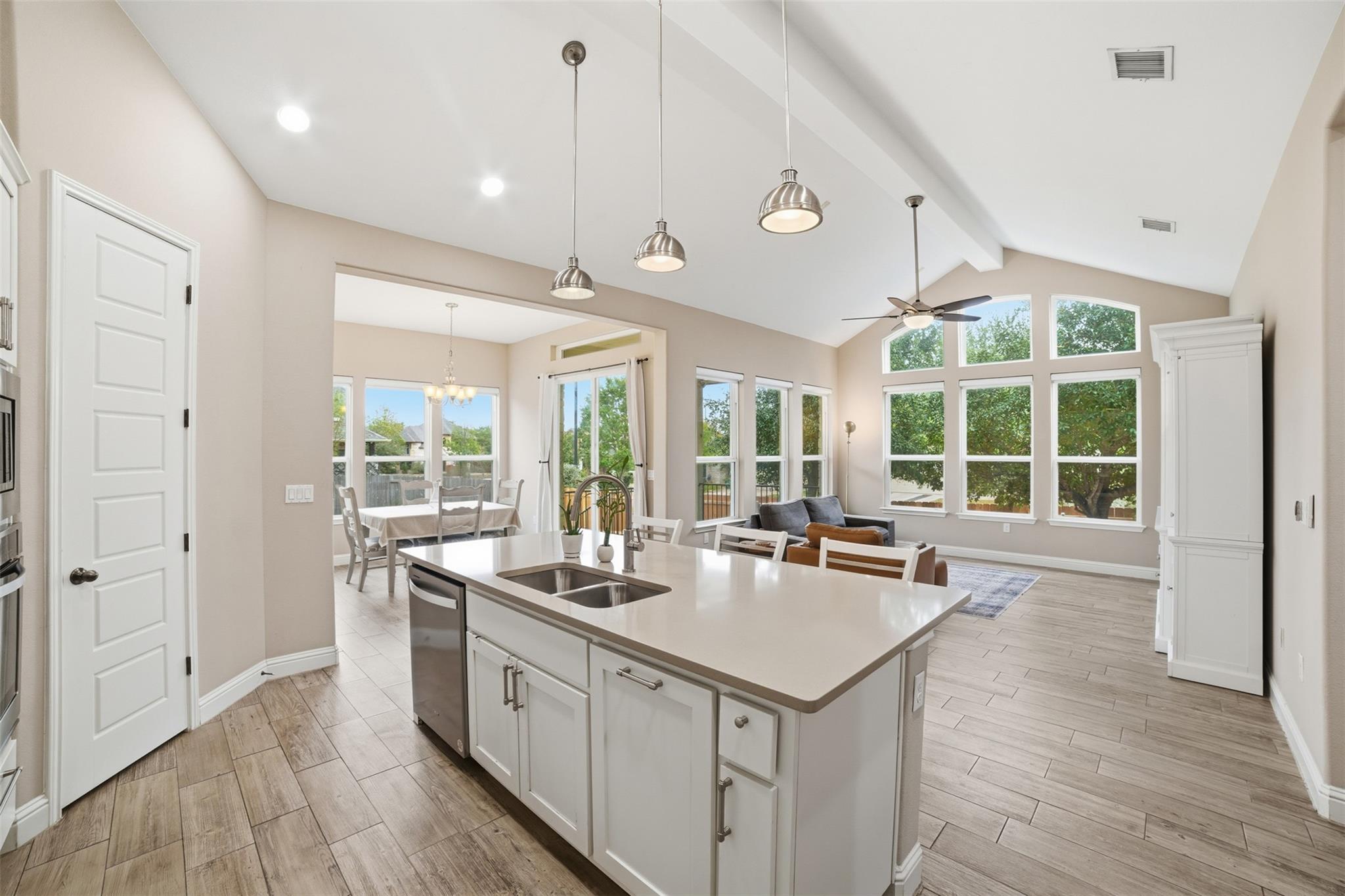 5200 Cornflower Dr, Austin, TX 78739