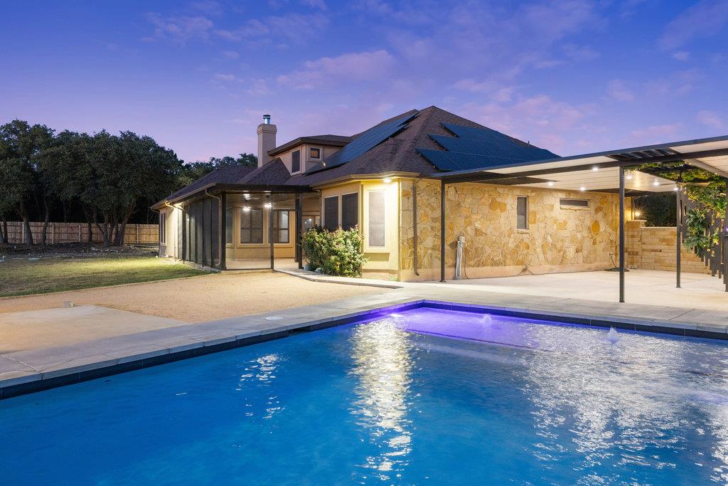 321 Sarahs Ln, Liberty Hill, TX 78642