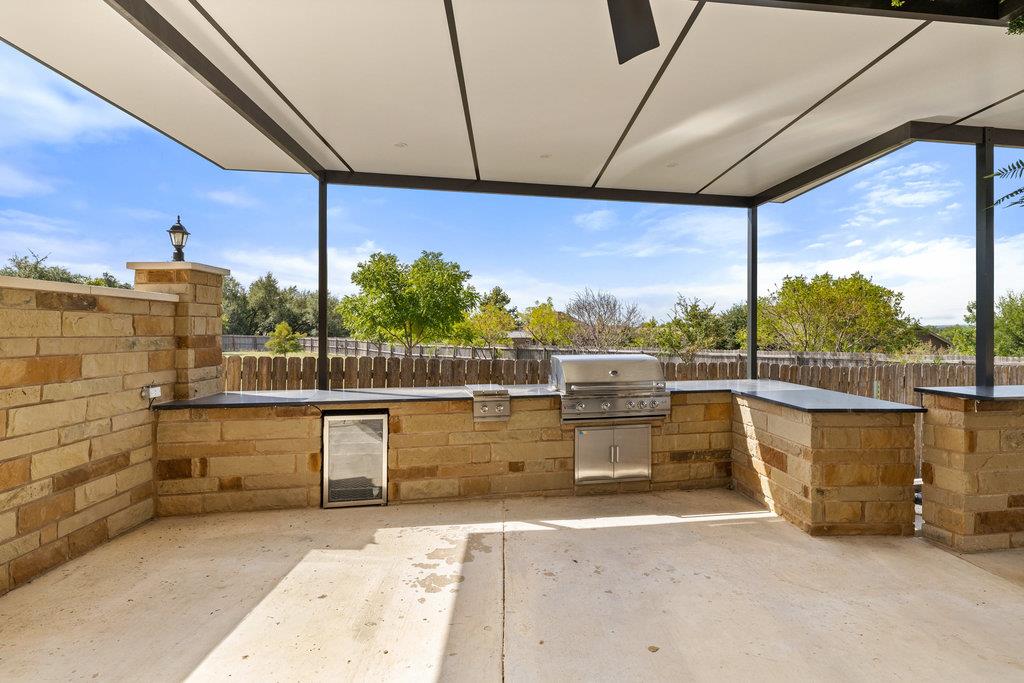 321 Sarahs Ln, Liberty Hill, TX 78642