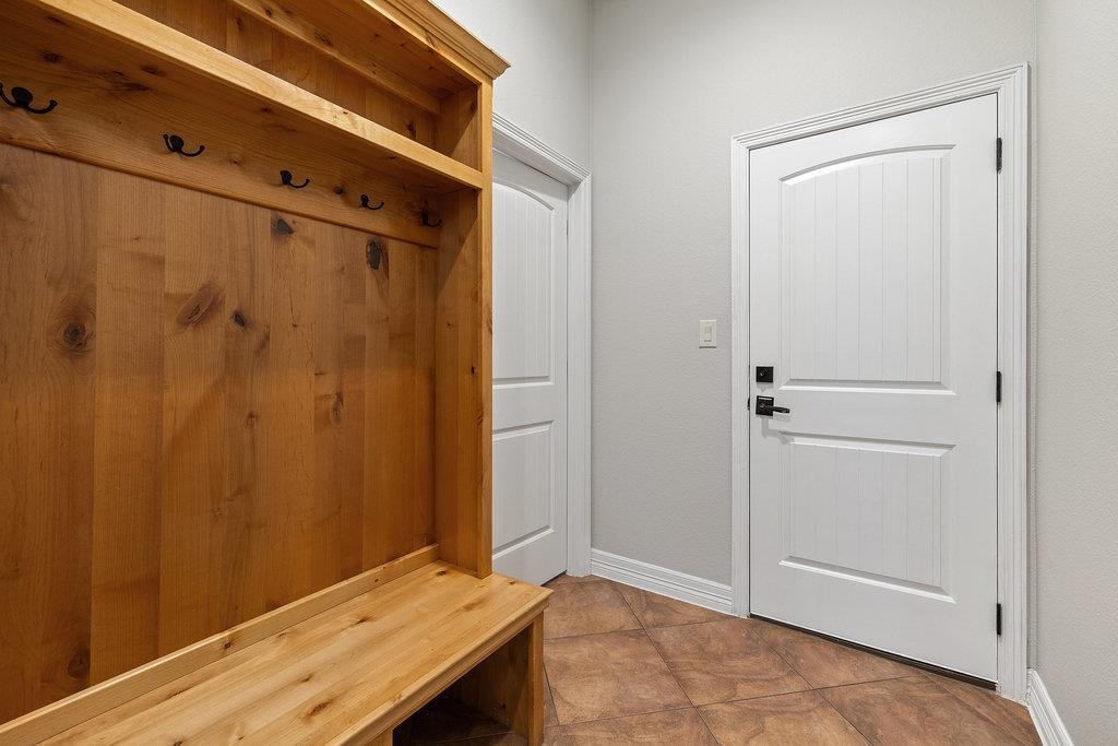 321 Sarahs Ln, Liberty Hill, TX 78642