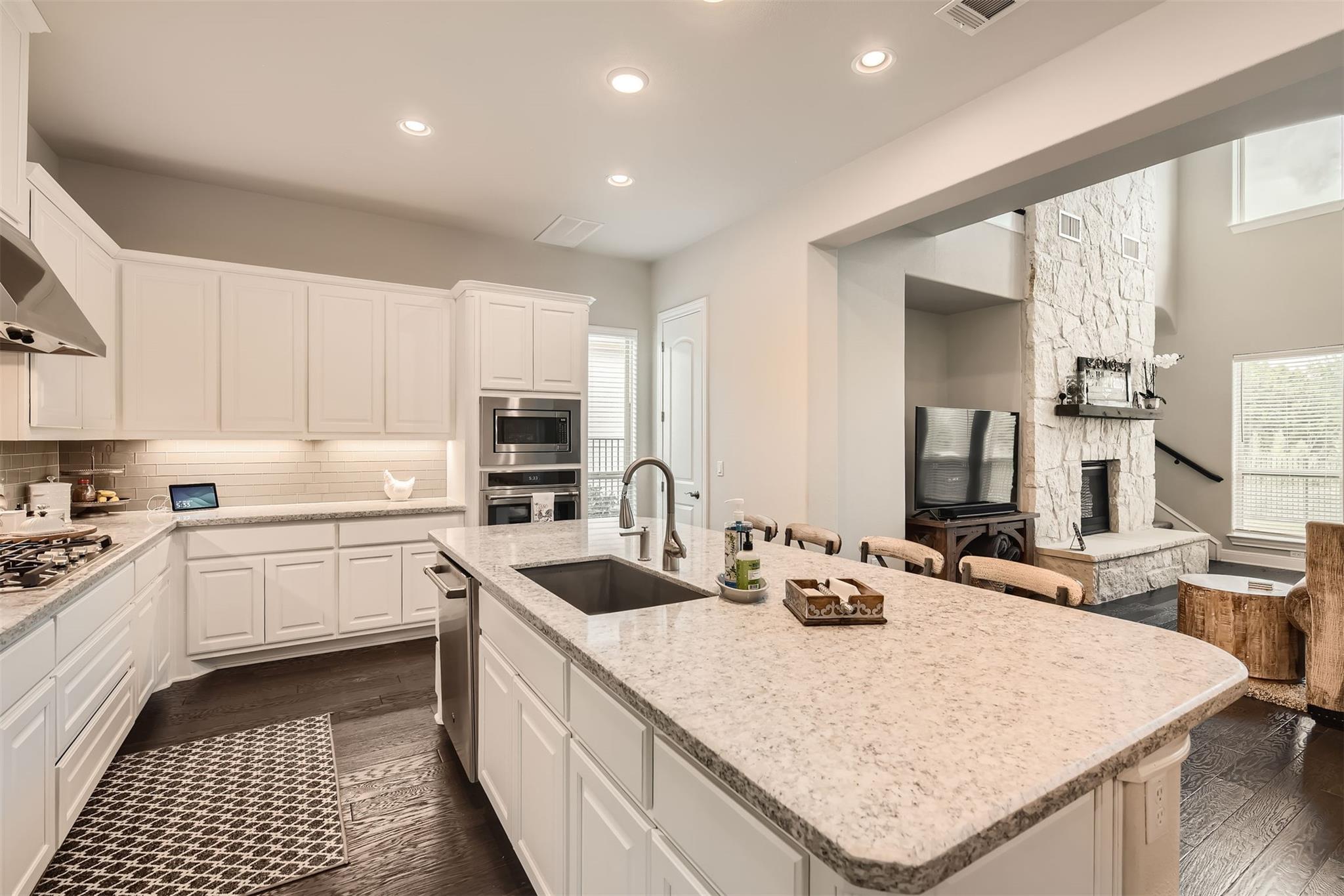 921 Morning Moon Cir, Austin, TX 78732