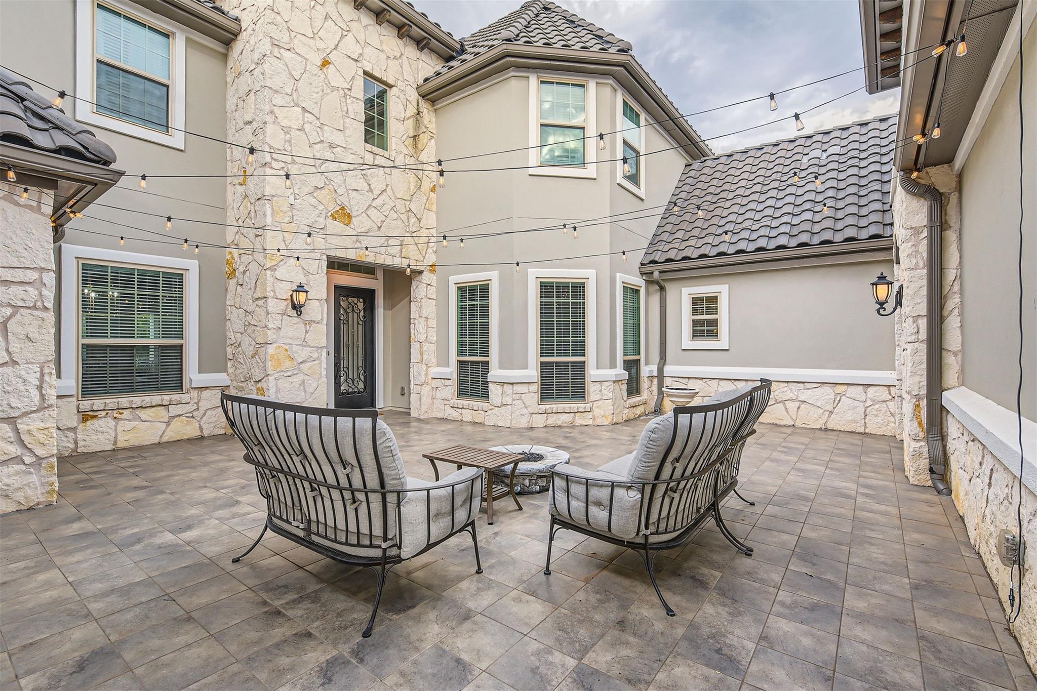 921 Morning Moon Cir, Austin, TX 78732