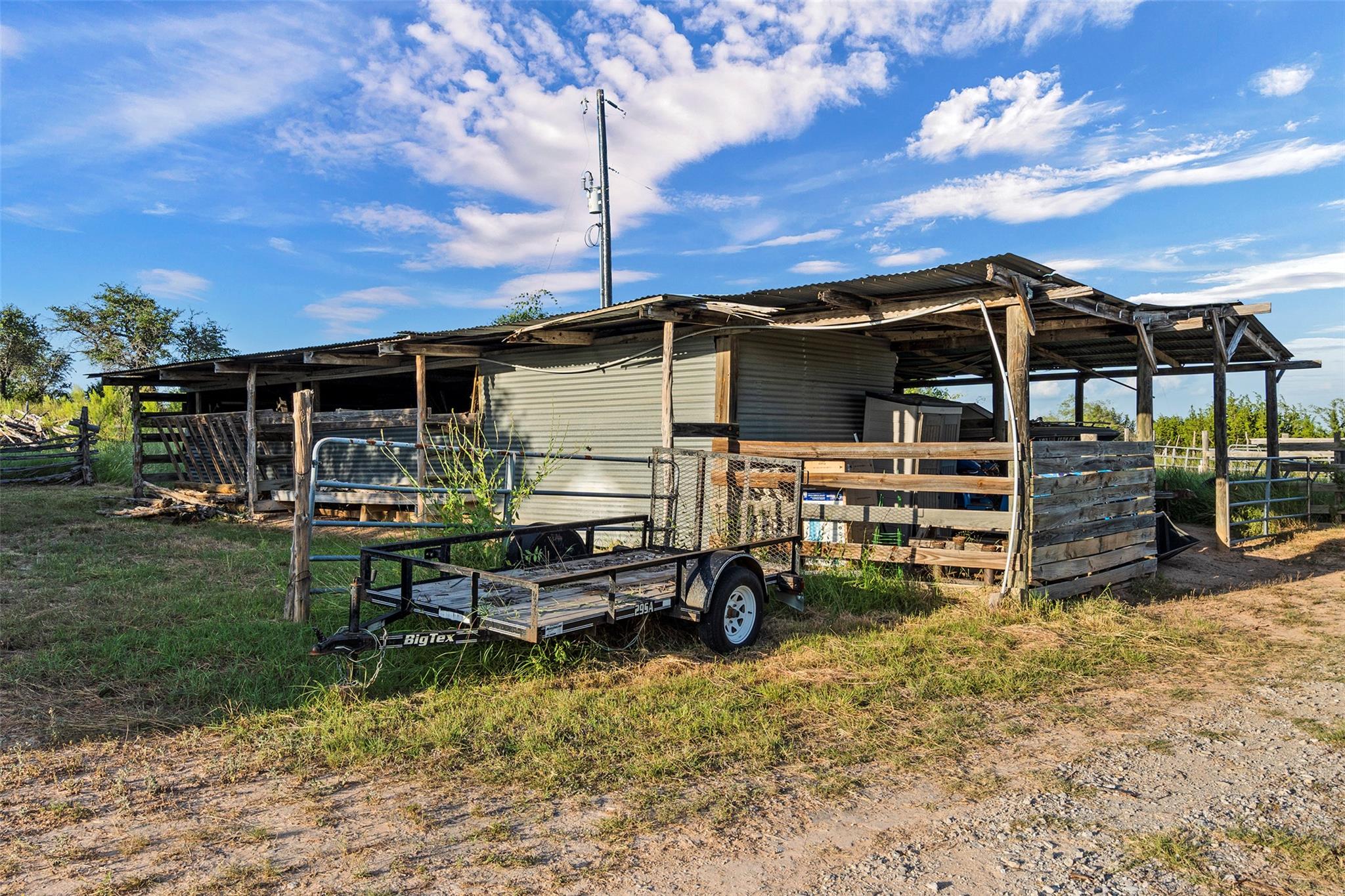 5012 Hupedo Ranch Rd # 1, Spicewood, TX 78669