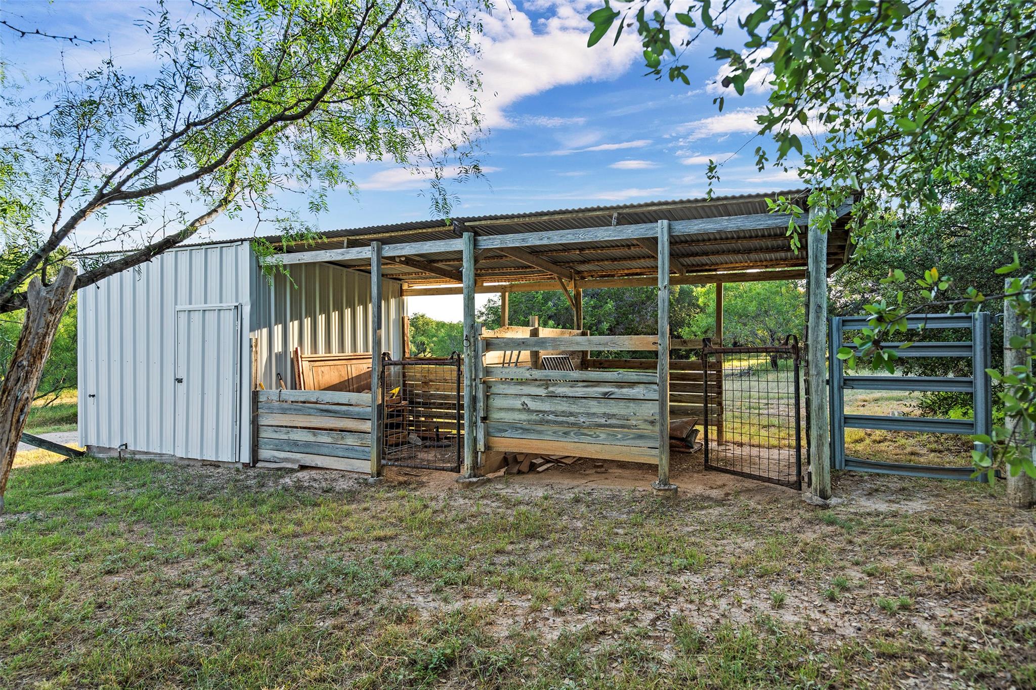 5012 Hupedo Ranch Rd # 1, Spicewood, TX 78669