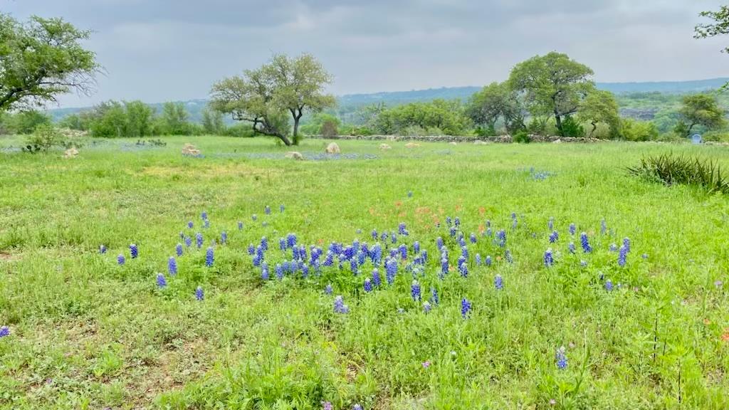 5012 Hupedo Ranch Rd # 1, Spicewood, TX 78669