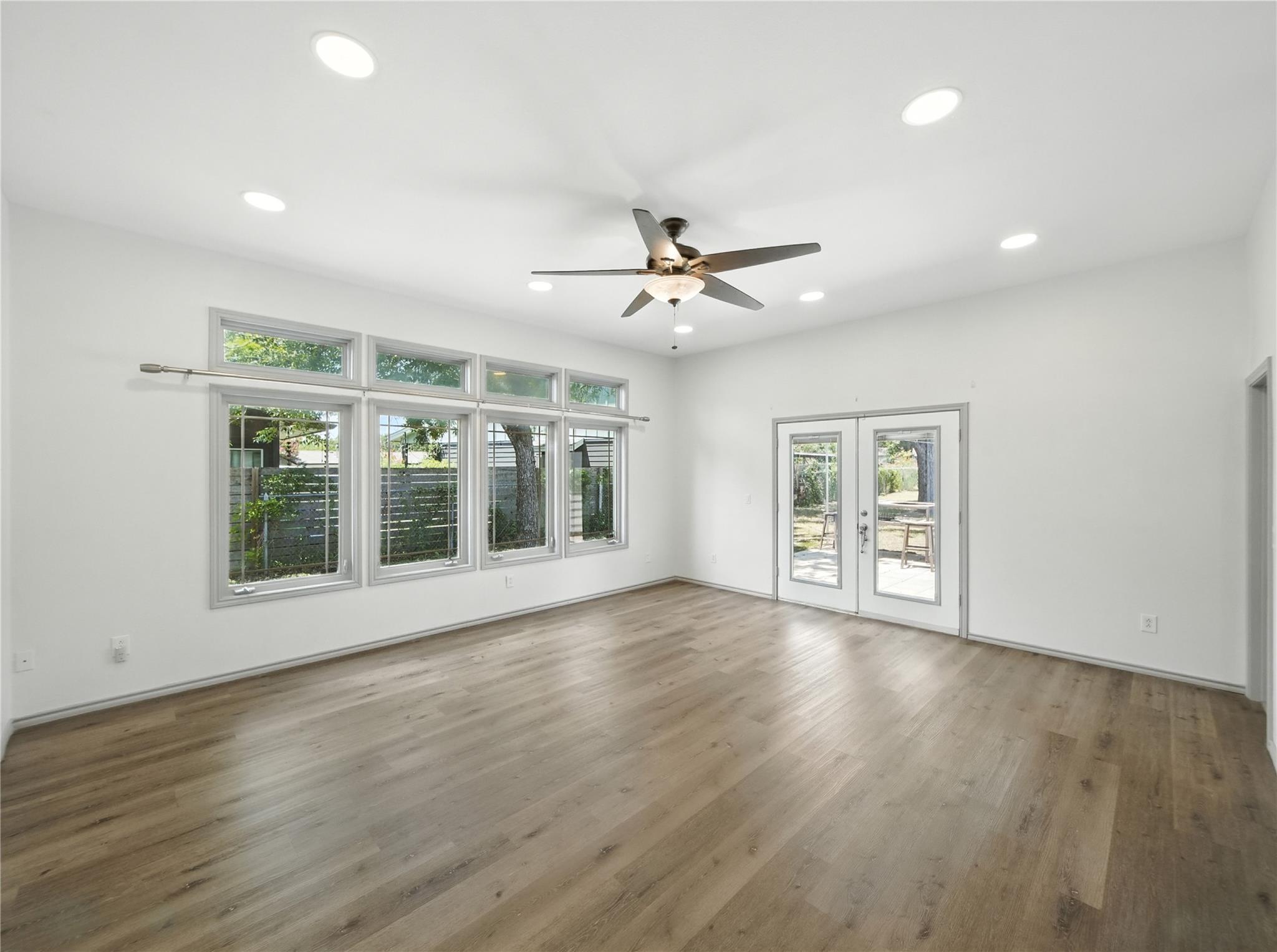 1604 Springdale Rd, Austin, TX 78721