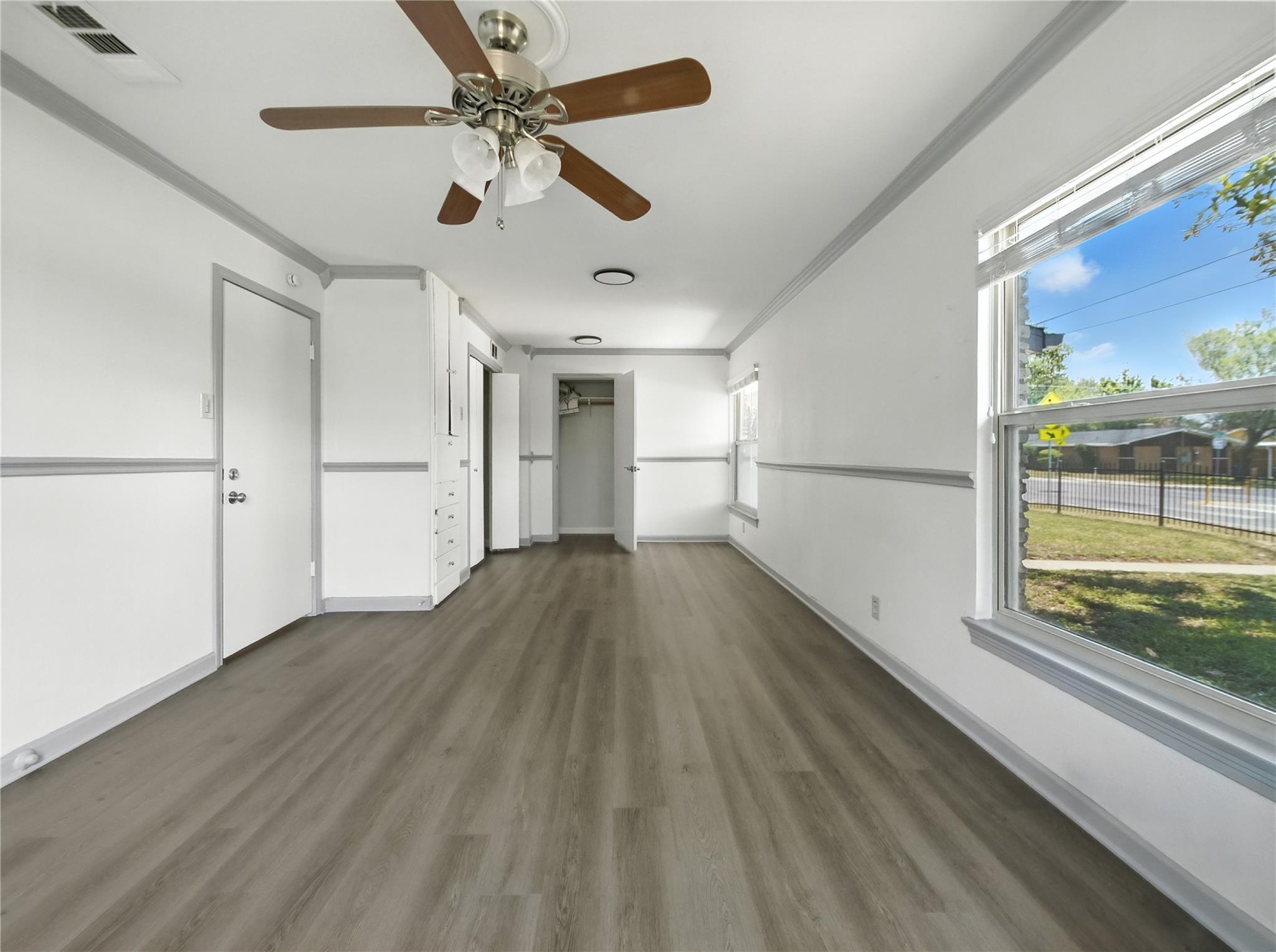 1604 Springdale Rd, Austin, TX 78721