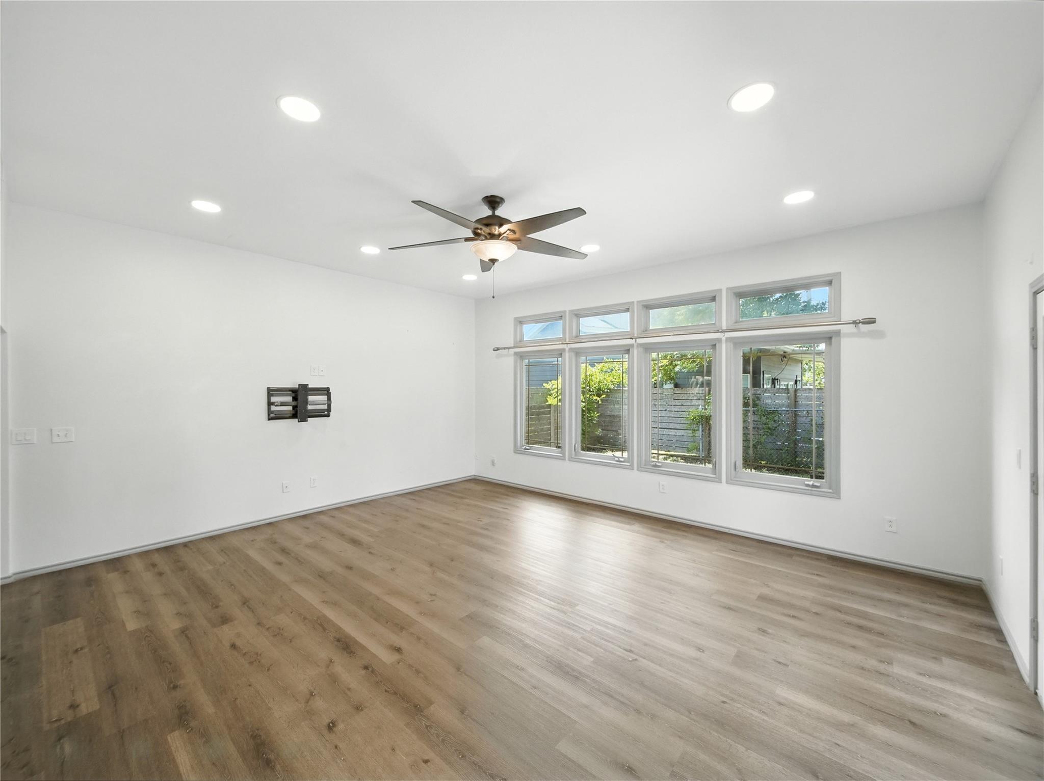 1604 Springdale Rd, Austin, TX 78721