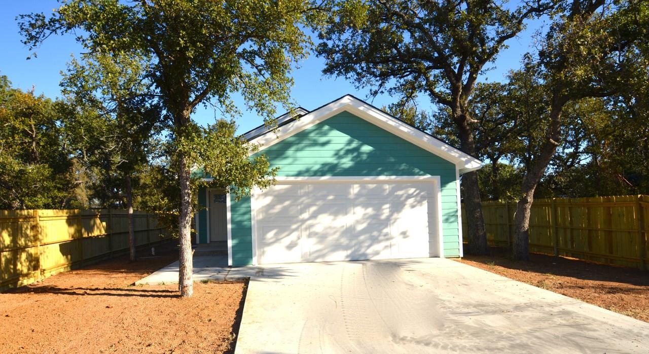 1653 Navajoe Trl, Kingsland, TX 78639