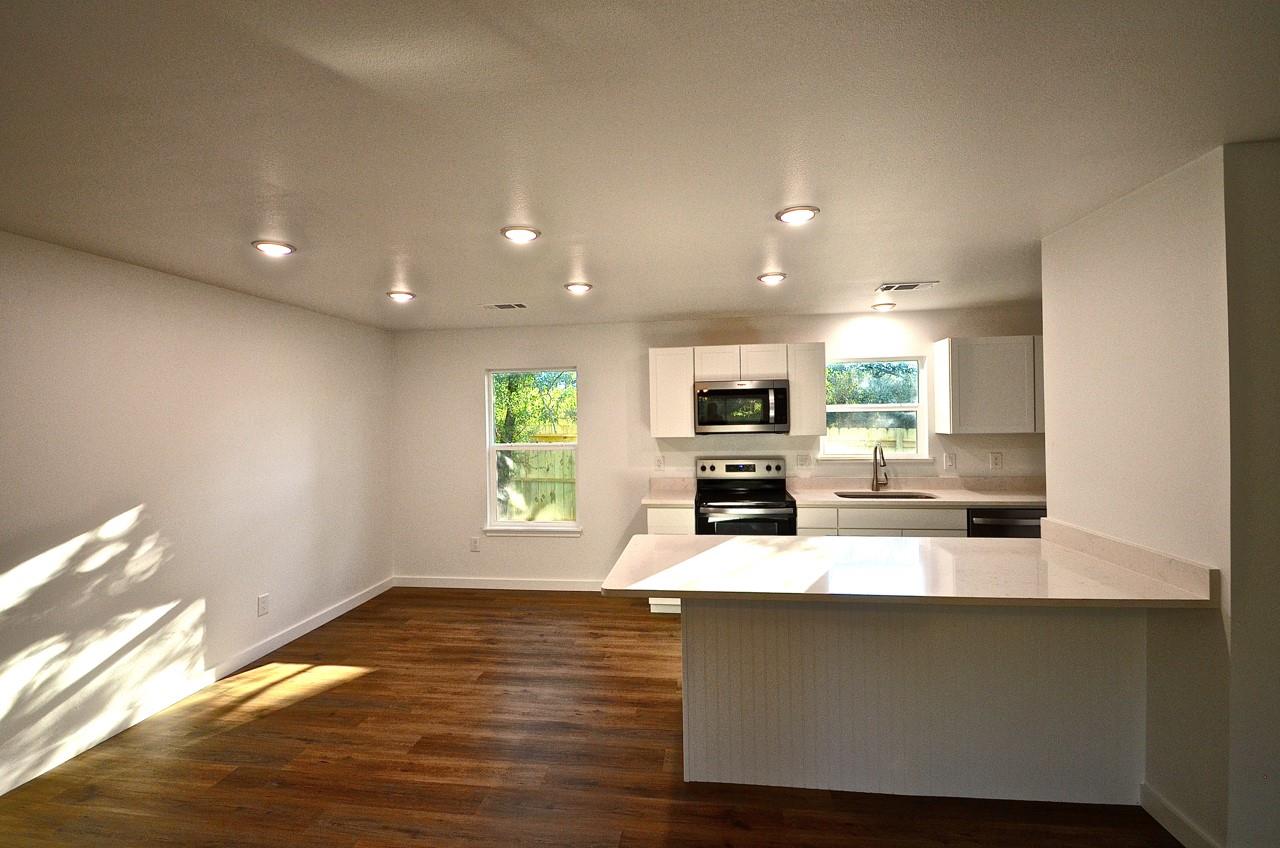 1653 Navajoe Trl, Kingsland, TX 78639