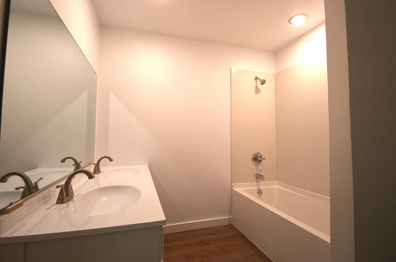 1653 Navajoe Trl, Kingsland, TX 78639