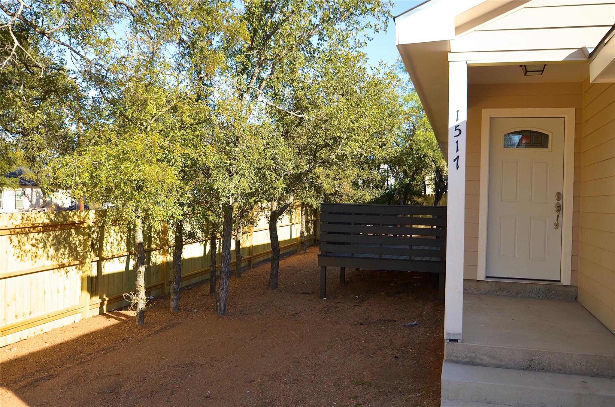 1653 Navajoe Trl, Kingsland, TX 78639