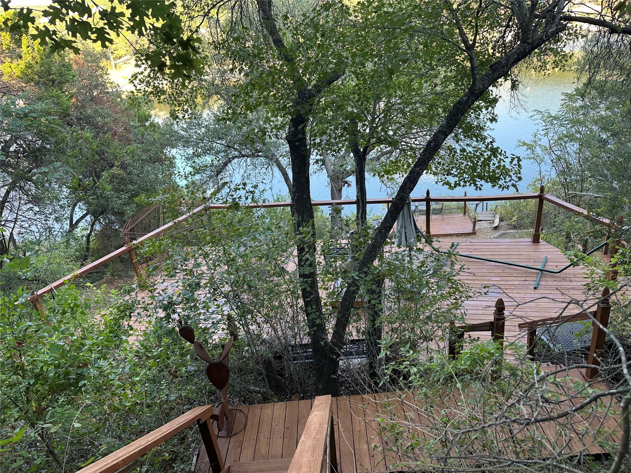 10903 Lakeside Dr, Jonestown, TX 78645