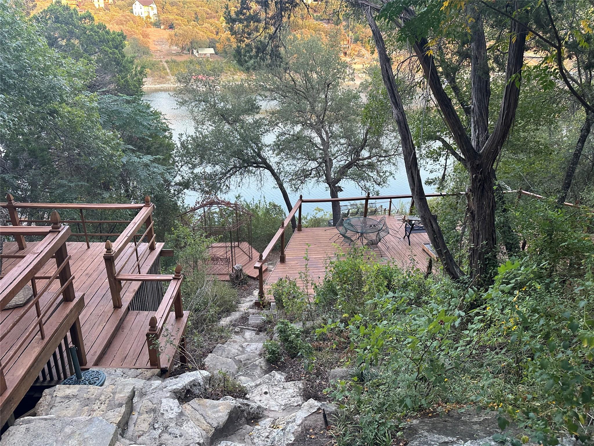 10903 Lakeside Dr, Jonestown, TX 78645