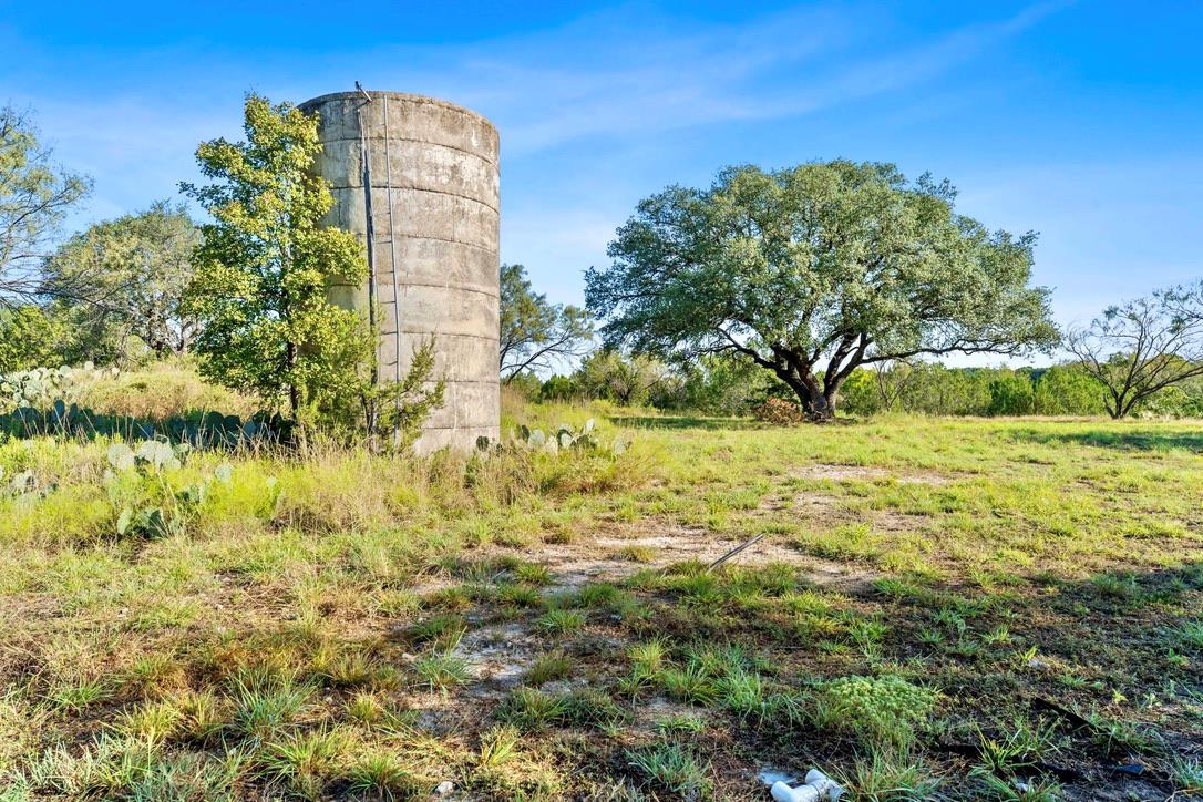 397 Private Road 3072, Lampasas, TX 76550