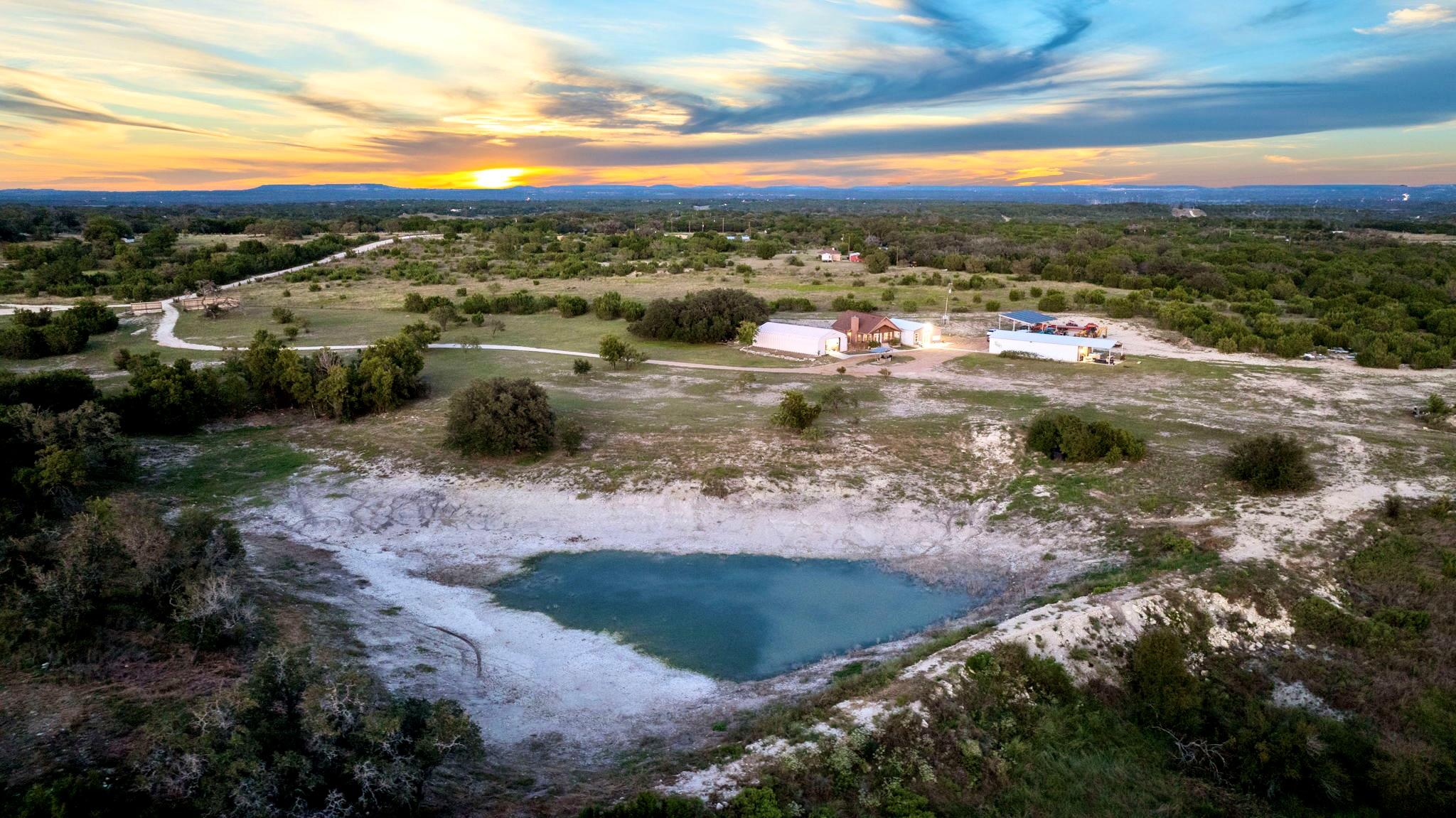 397 Private Road 3072, Lampasas, TX 76550