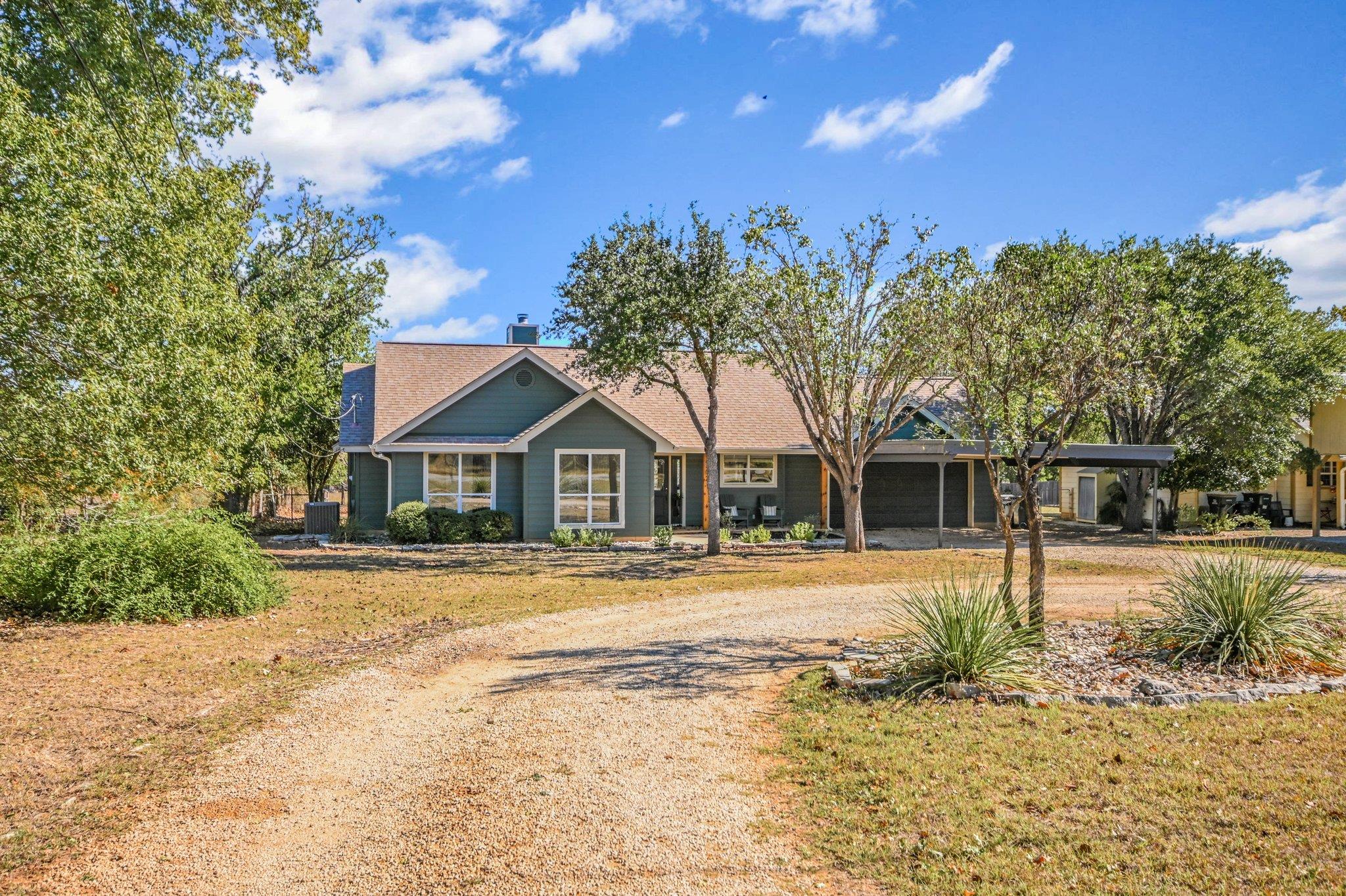 302 Valley Dr, Wimberley, TX 78676