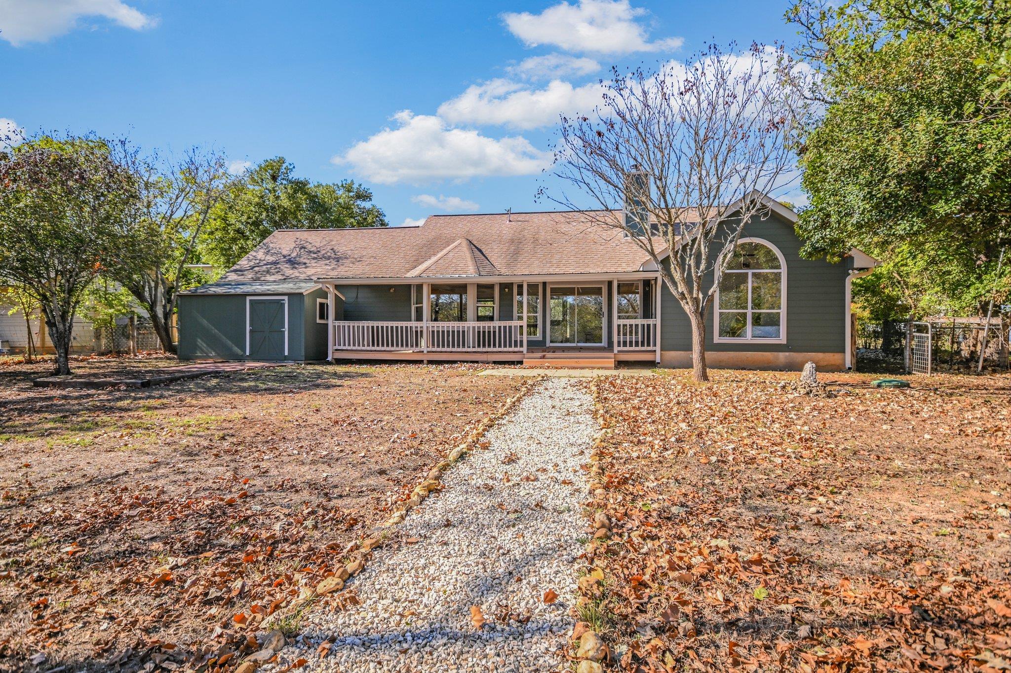 302 Valley Dr, Wimberley, TX 78676