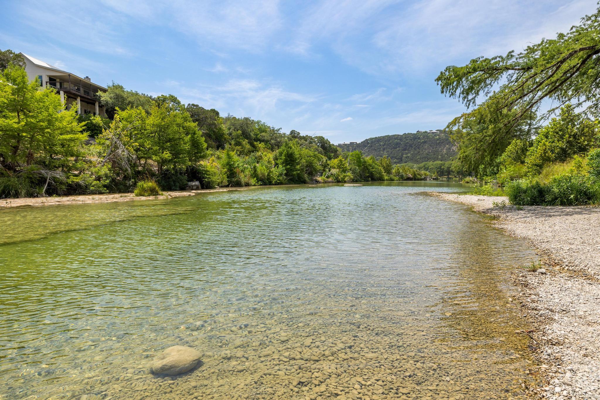 302 Valley Dr, Wimberley, TX 78676