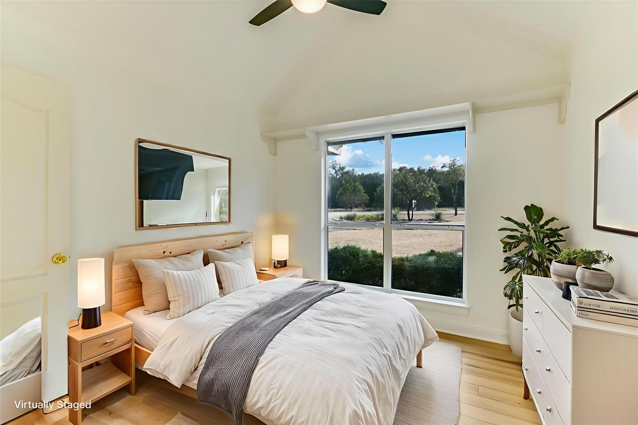 302 Valley Dr, Wimberley, TX 78676