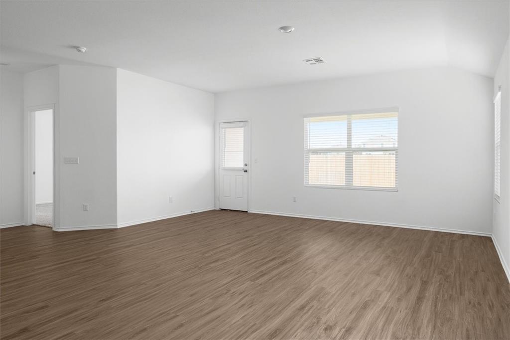 325 ESCONDIDO Cir, San Marcos, TX 78666