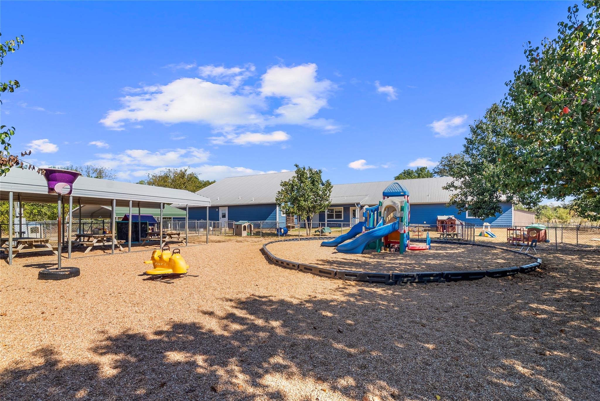 989 Old McDade Rd, Elgin, TX 78621