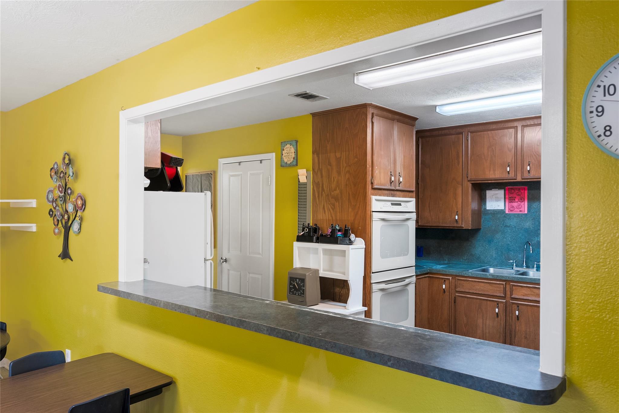 989 Old McDade Rd, Elgin, TX 78621