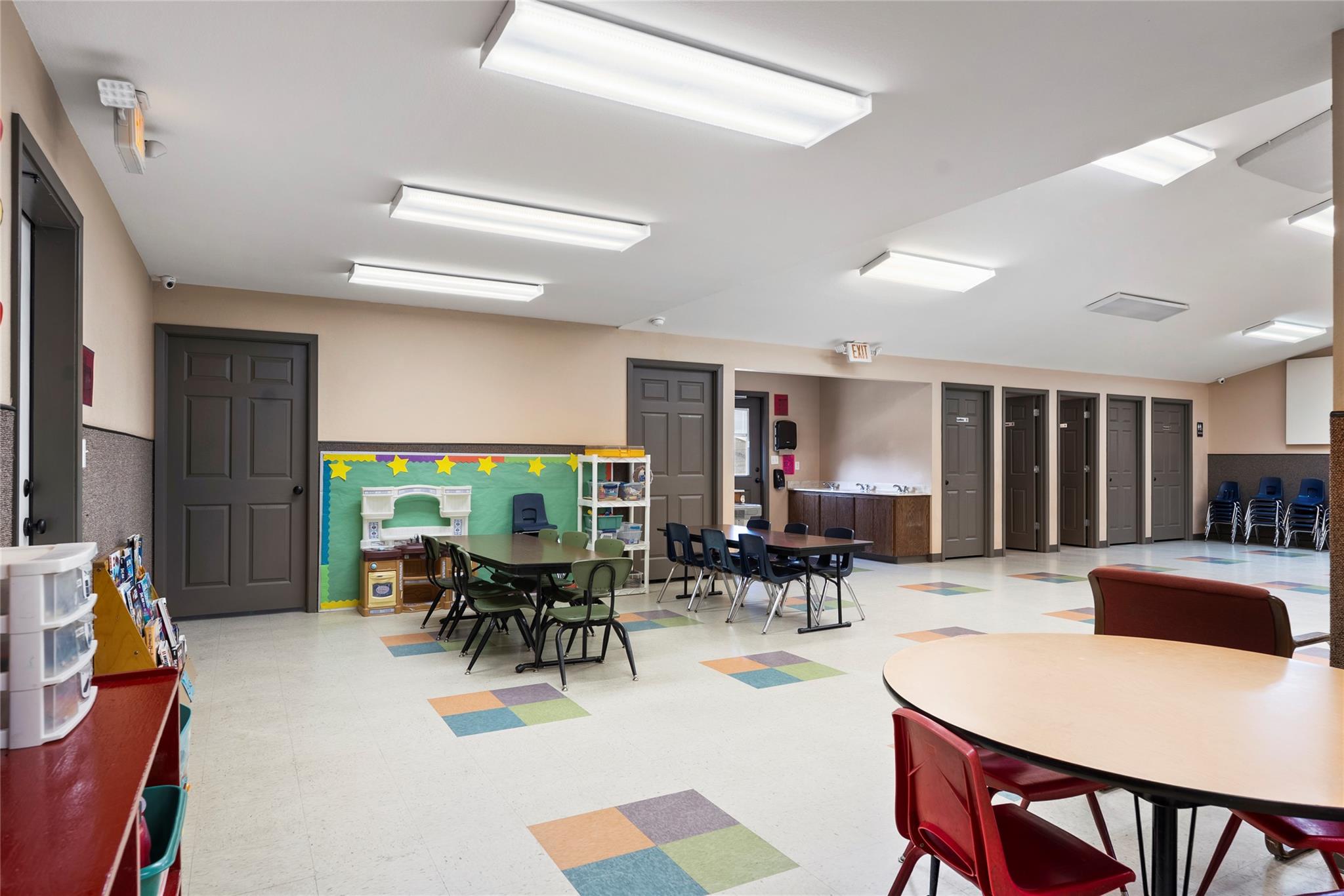 989 Old McDade Rd, Elgin, TX 78621