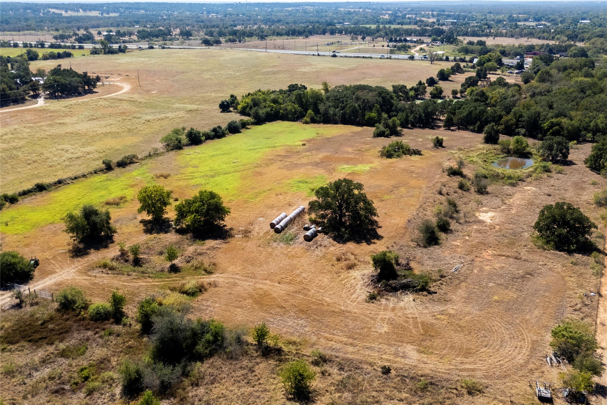 989 Old McDade Rd, Elgin, TX 78621